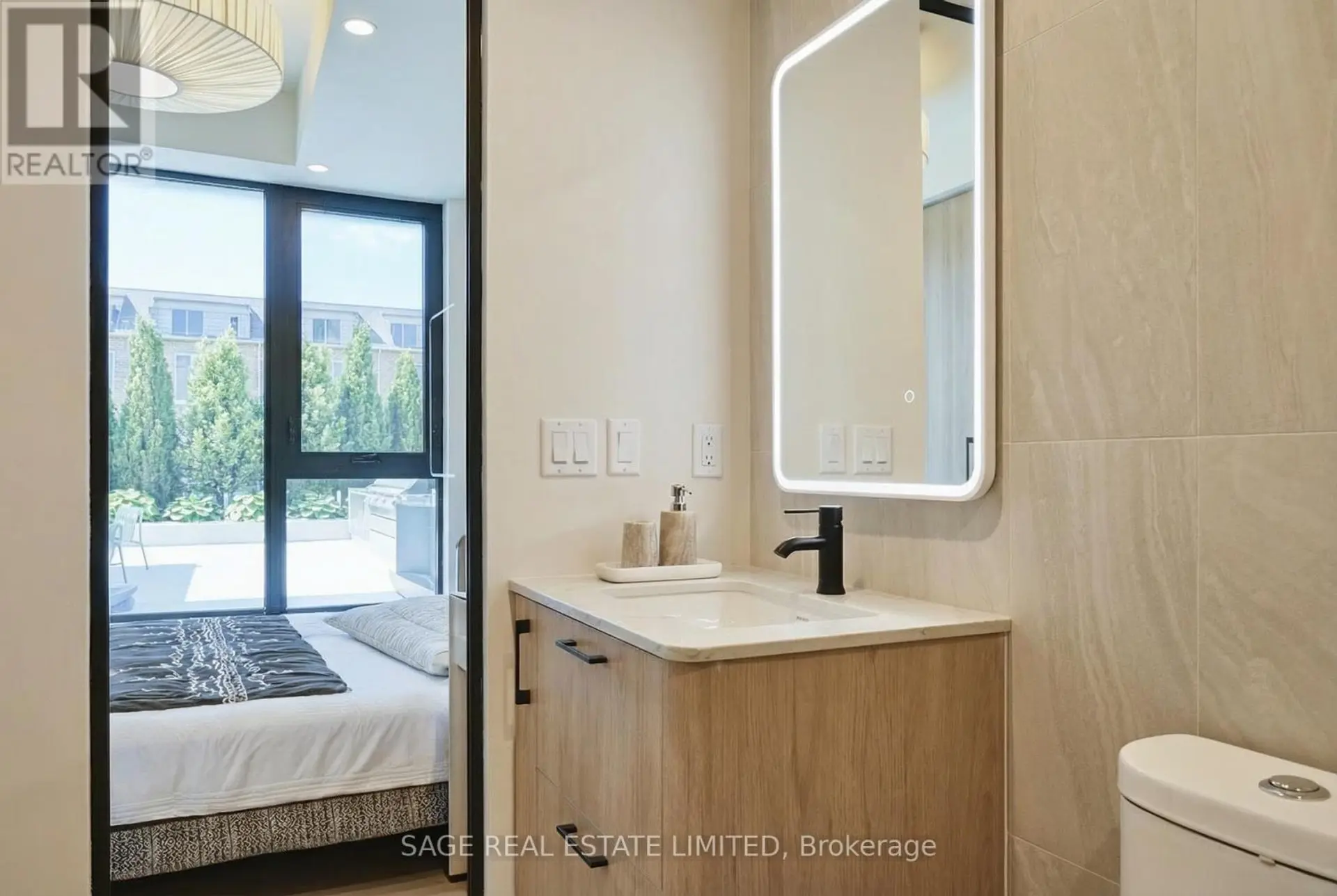 #101 109 ERSKINE AVENUE - Image 13
