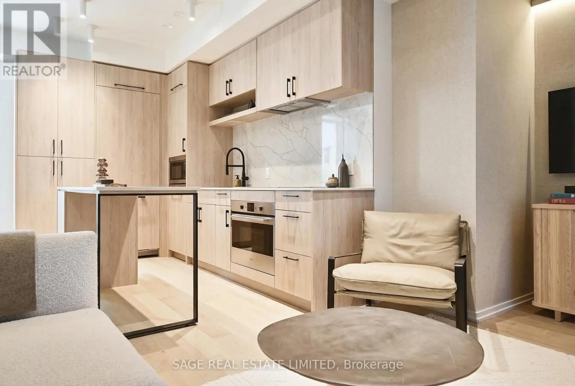 #101 109 ERSKINE AVENUE - Image 5