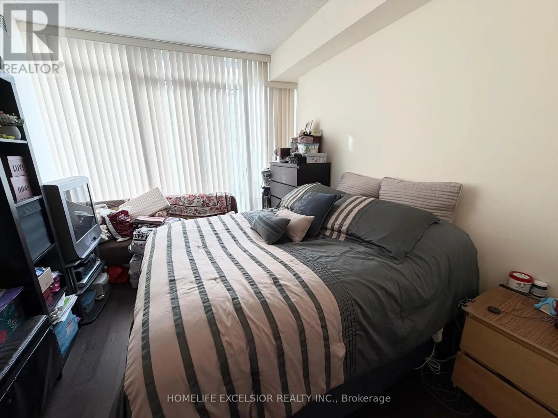 #2411 15 WINDERMERE AVENUE - Image 9