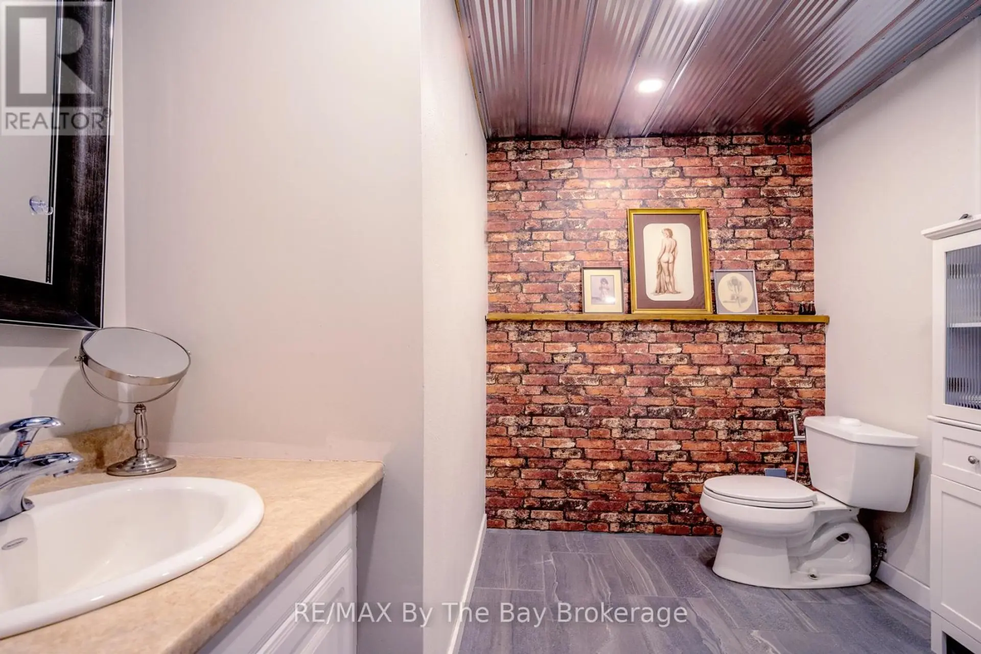247 SIMCOE STREET - Image 15