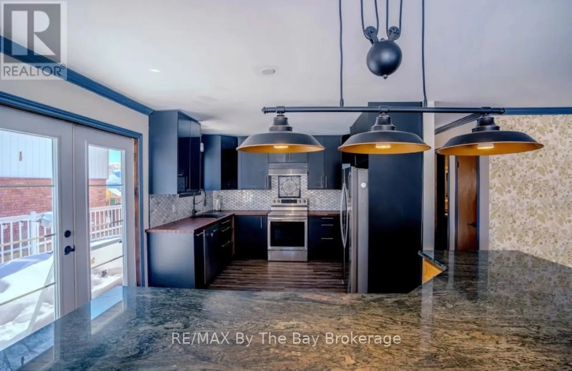 247 SIMCOE STREET - Image 2