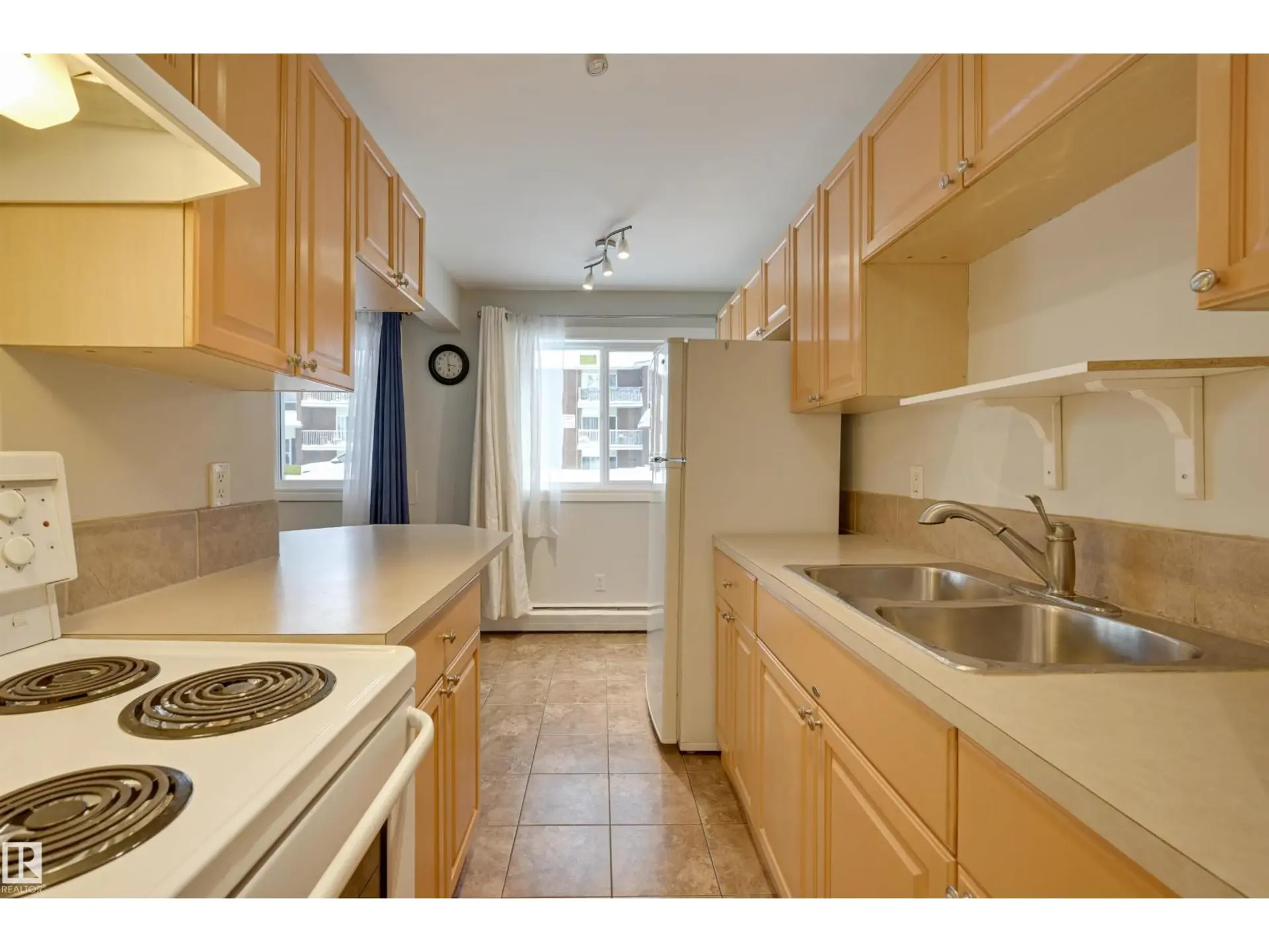 #105 10621 79 AV NW - Image 11