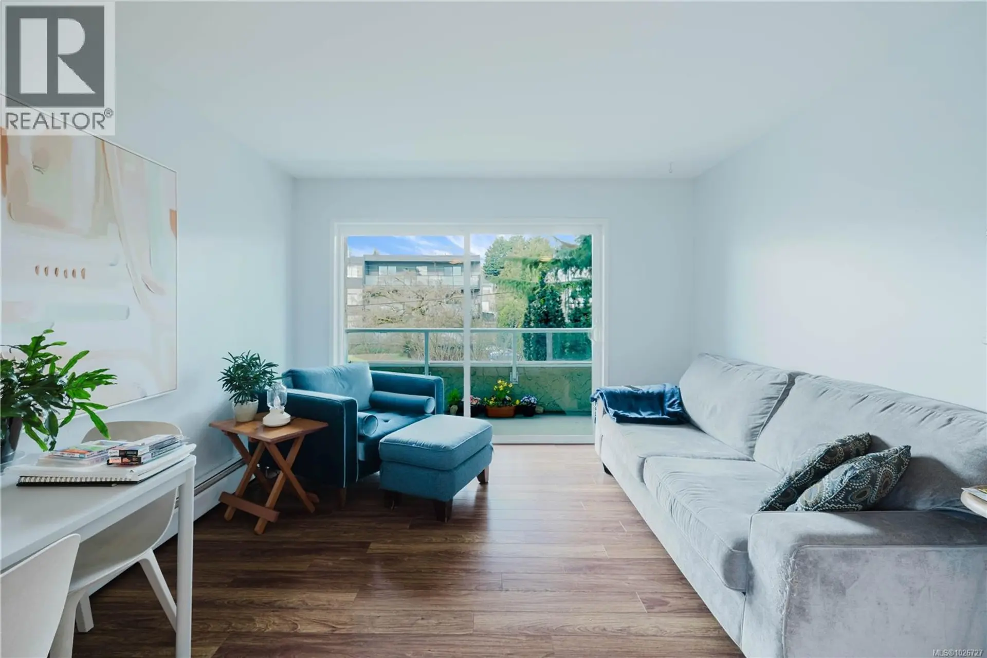 Property at #201 1235 JOHNSON ST, Victoria, BC