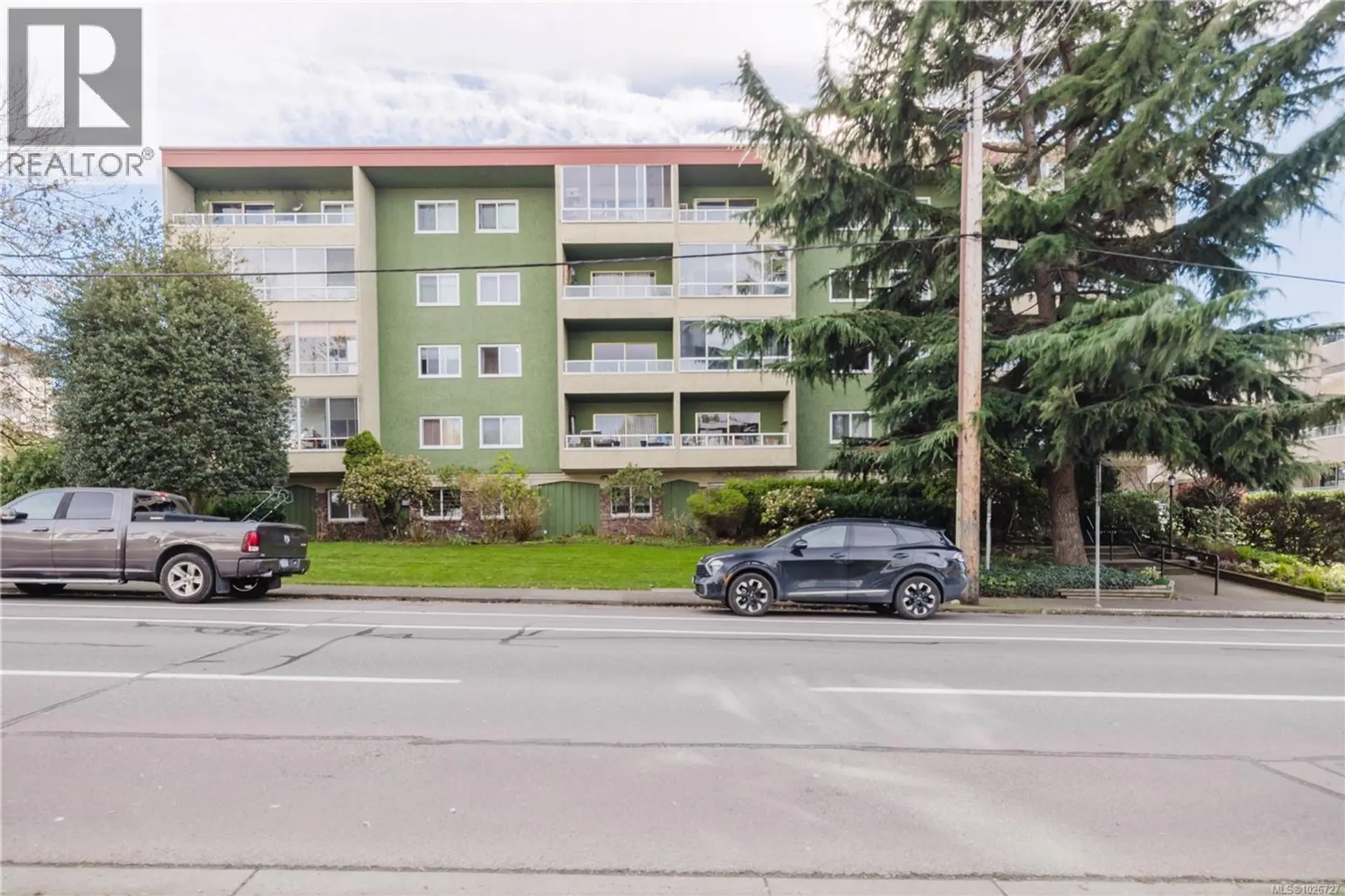 Property at #201 1235 JOHNSON ST, Victoria, BC