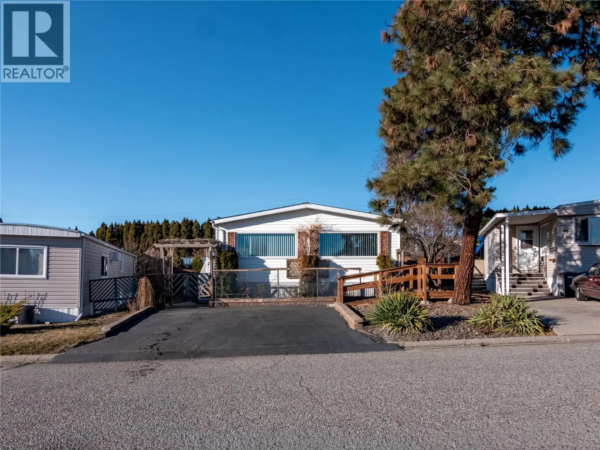 Property at #11 98 OKANAGAN Avenue E, Penticton, BC