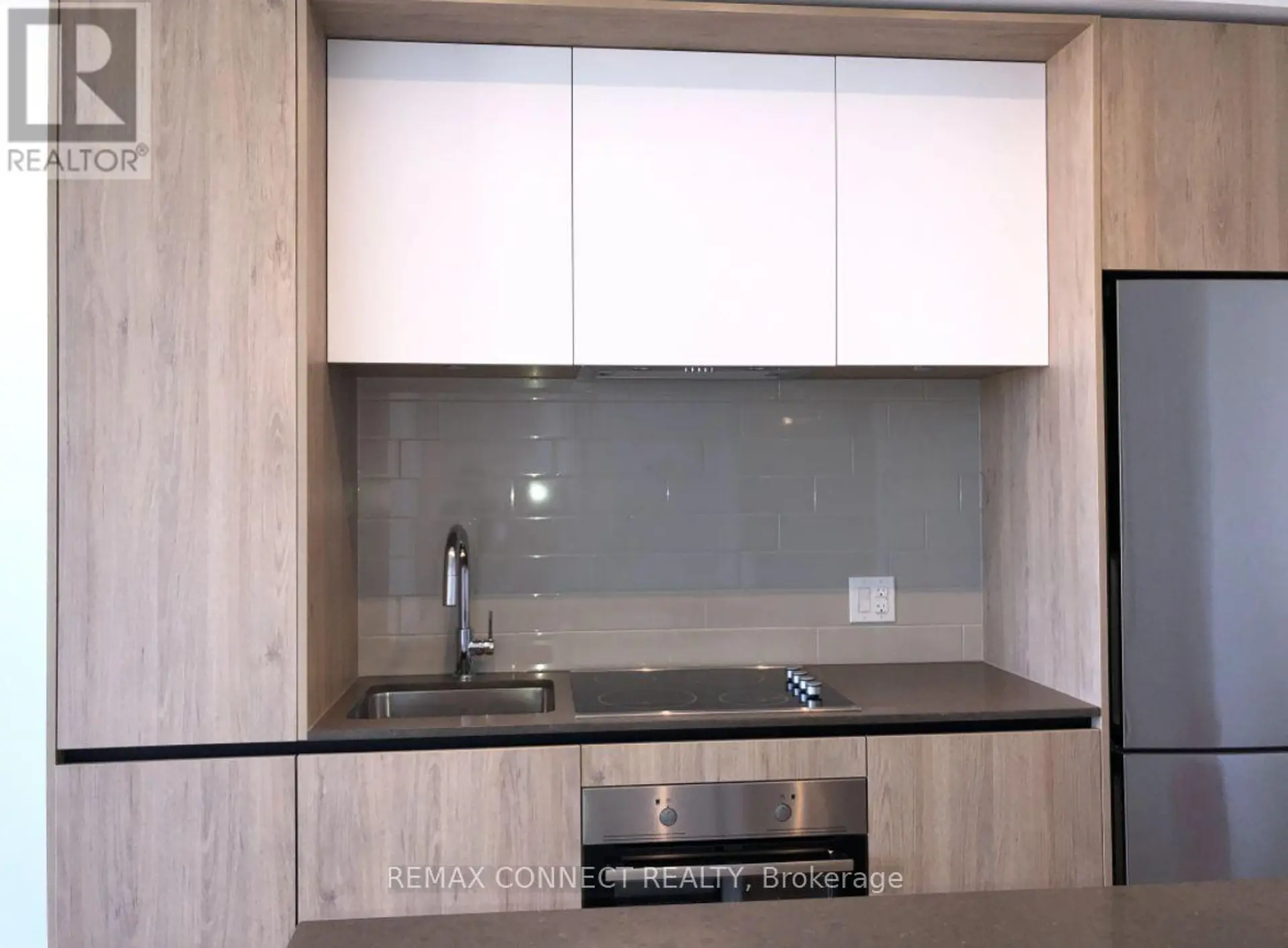 #2301 225 SUMACH STREET - Image 4