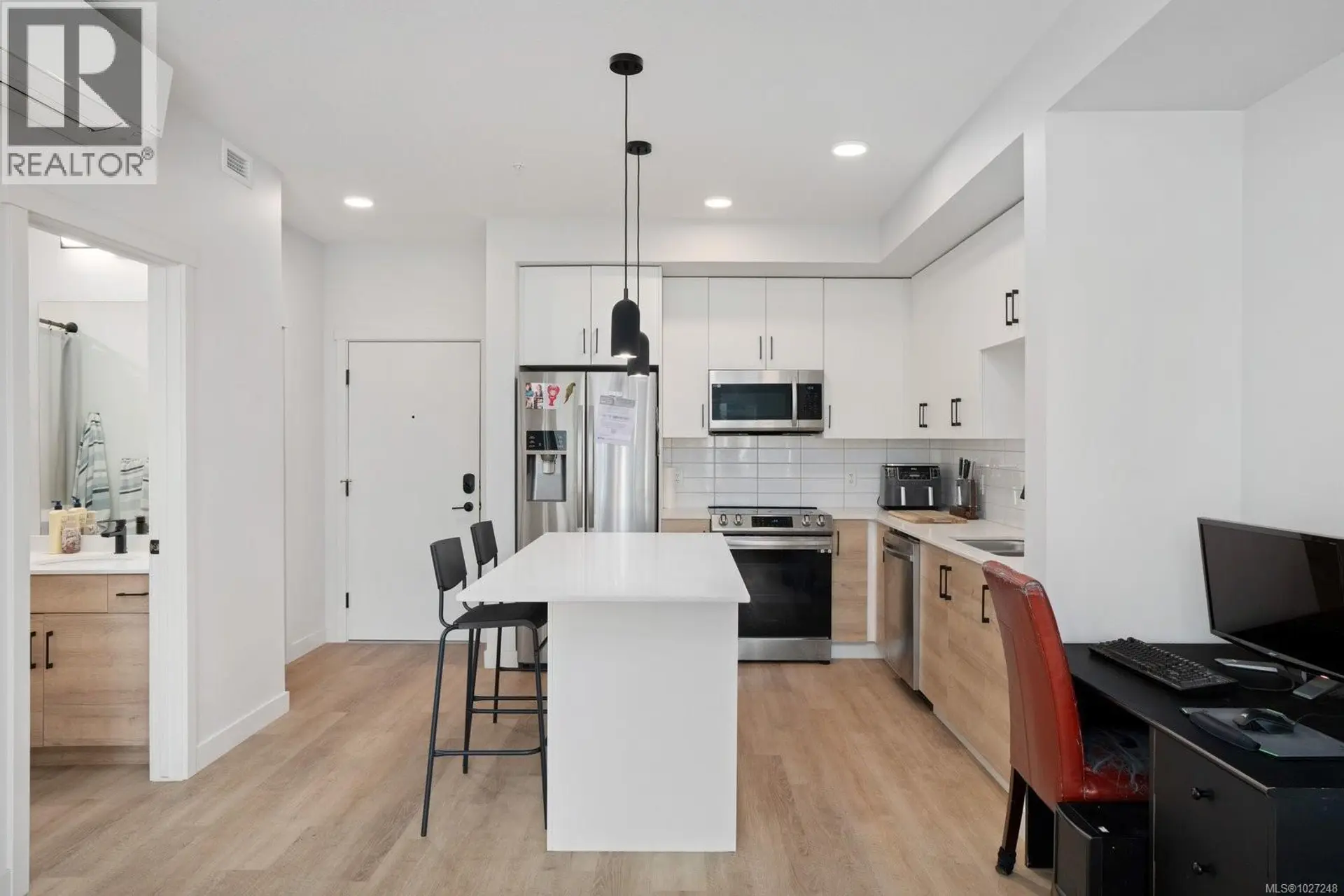 Property at #104 2461 GATEWAY RD, Langford, BC