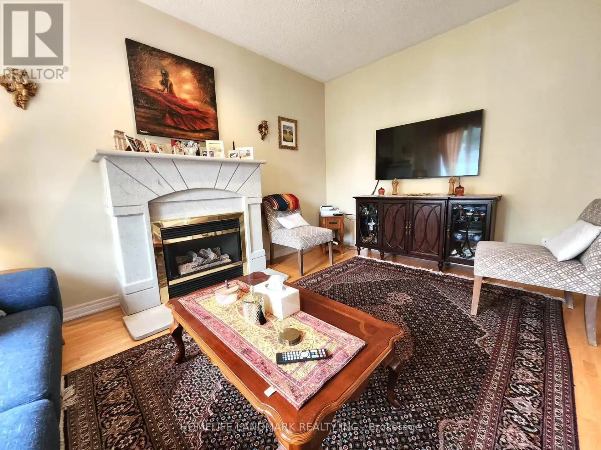 25 LORD  NELSON COURT - Image 3