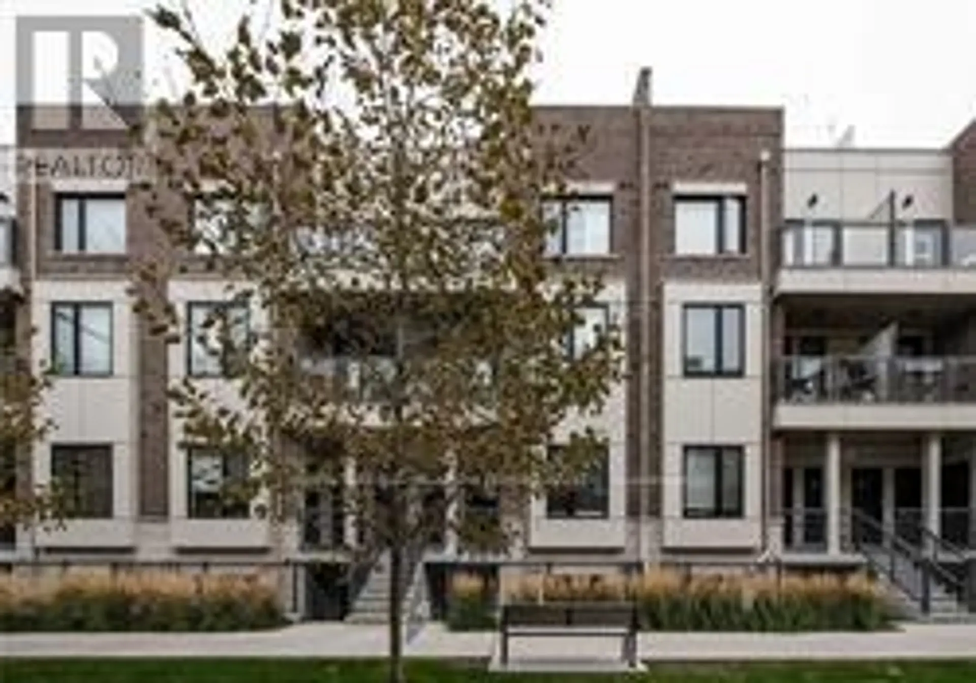 #311 6 DRUMMOND STREET - Image 1