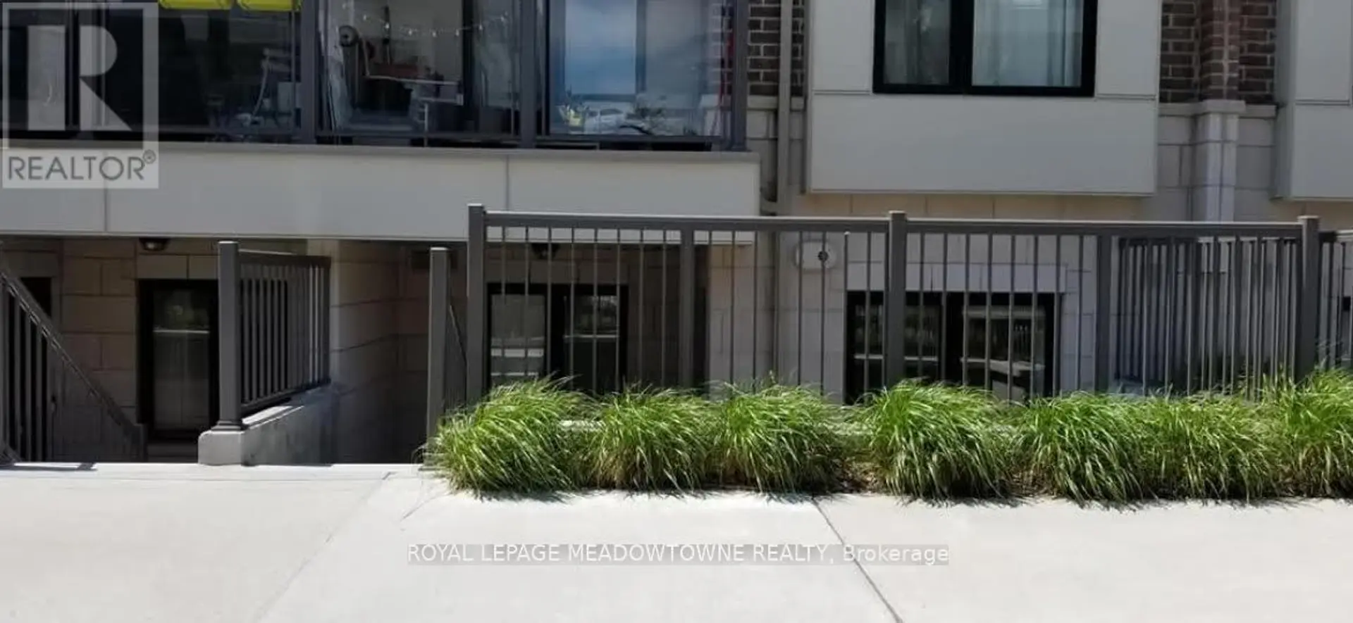 #311 6 DRUMMOND STREET - Image 4