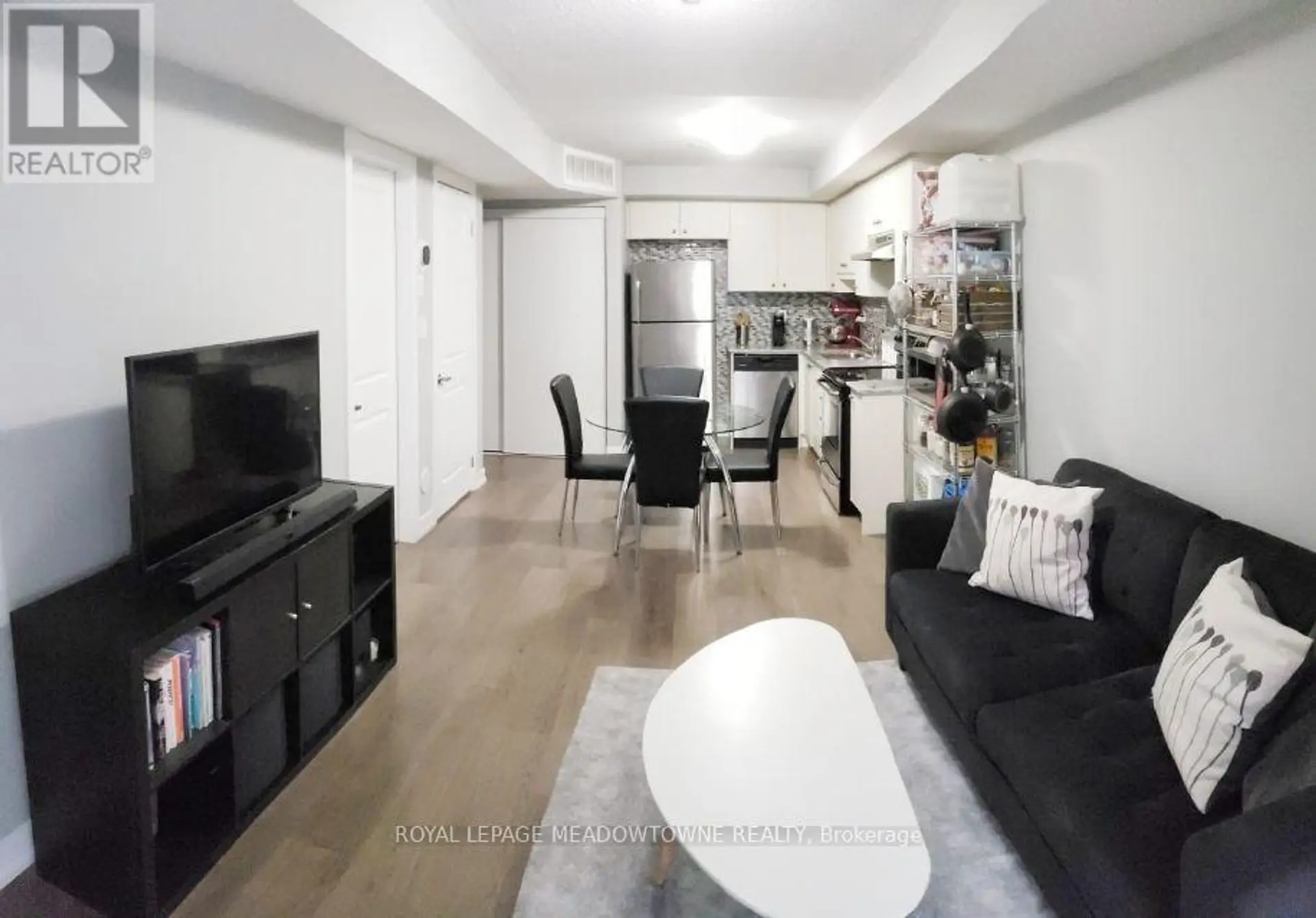 #311 6 DRUMMOND STREET - Image 7