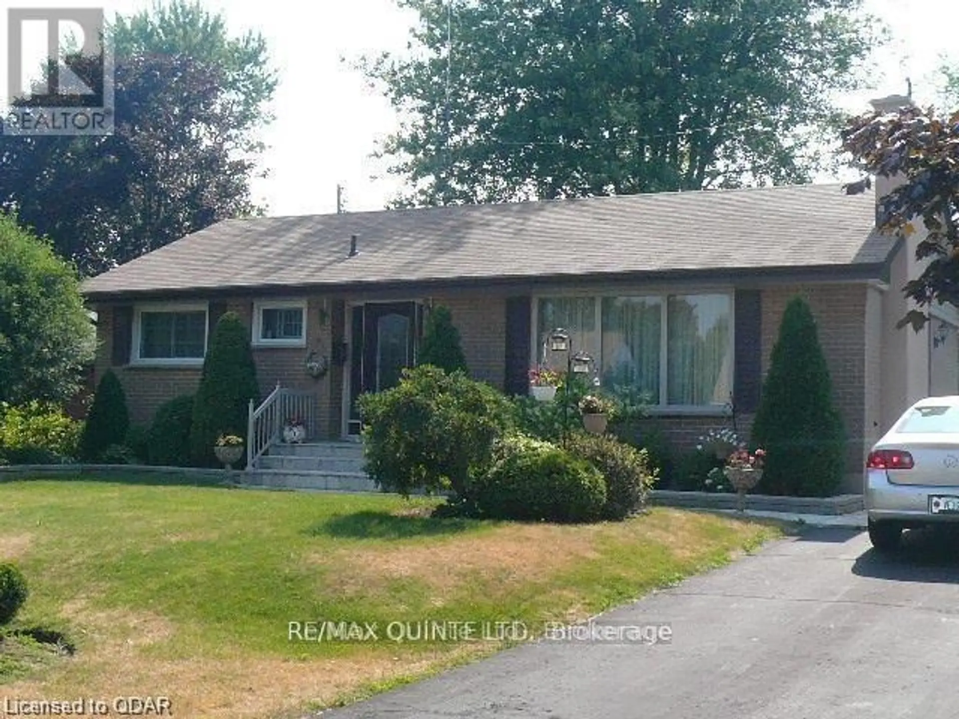 42 FOURTH AVENUE - Image 1
