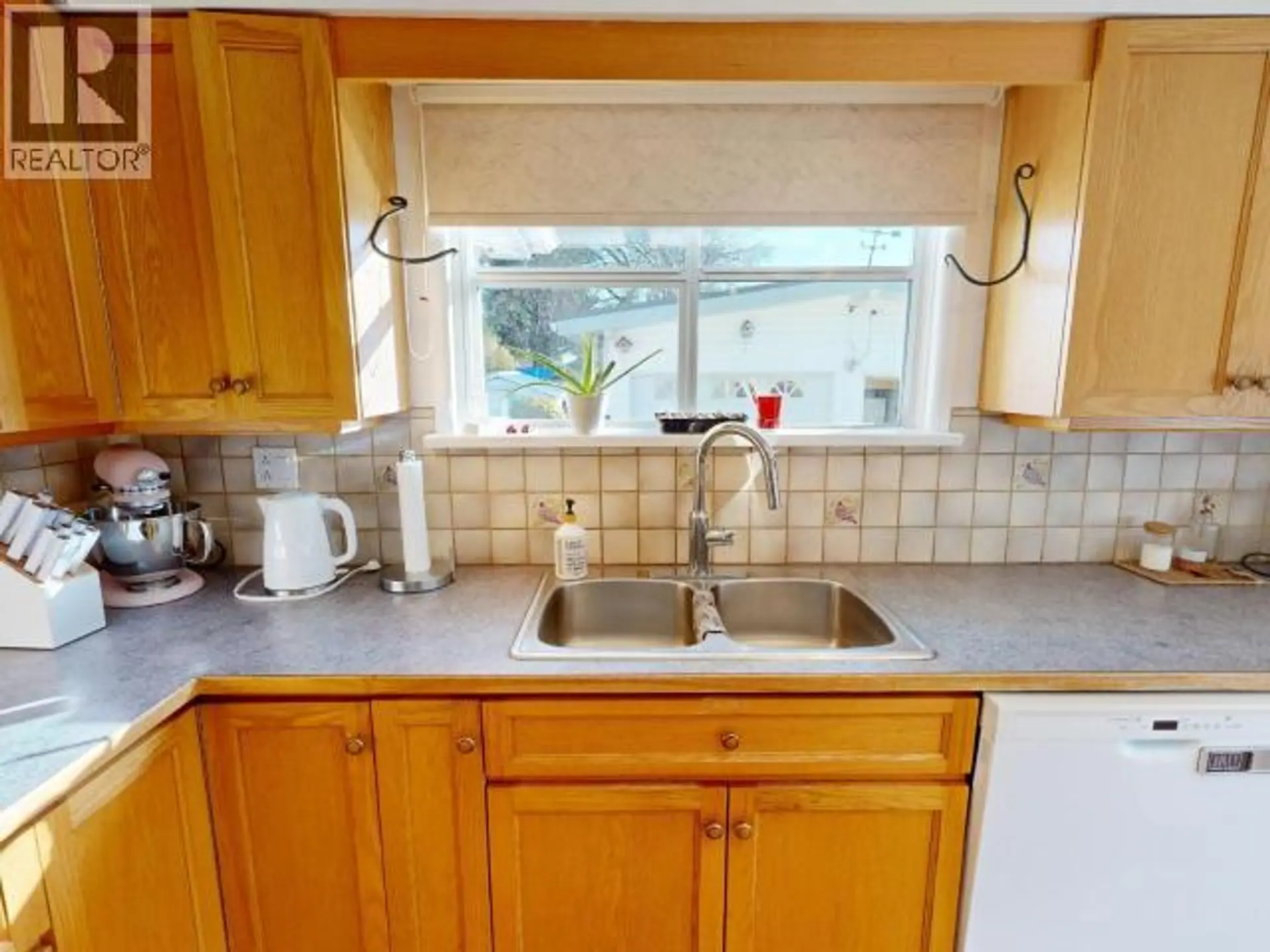 Property at 6978 BUTEDALE STREET, Powell River, BC