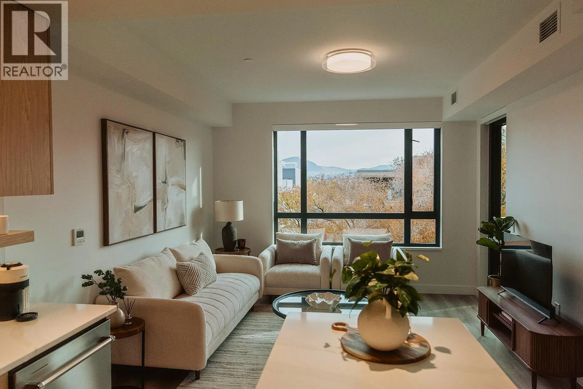 Property at #305 3051 ABBOTT STREET, Kelowna, BC