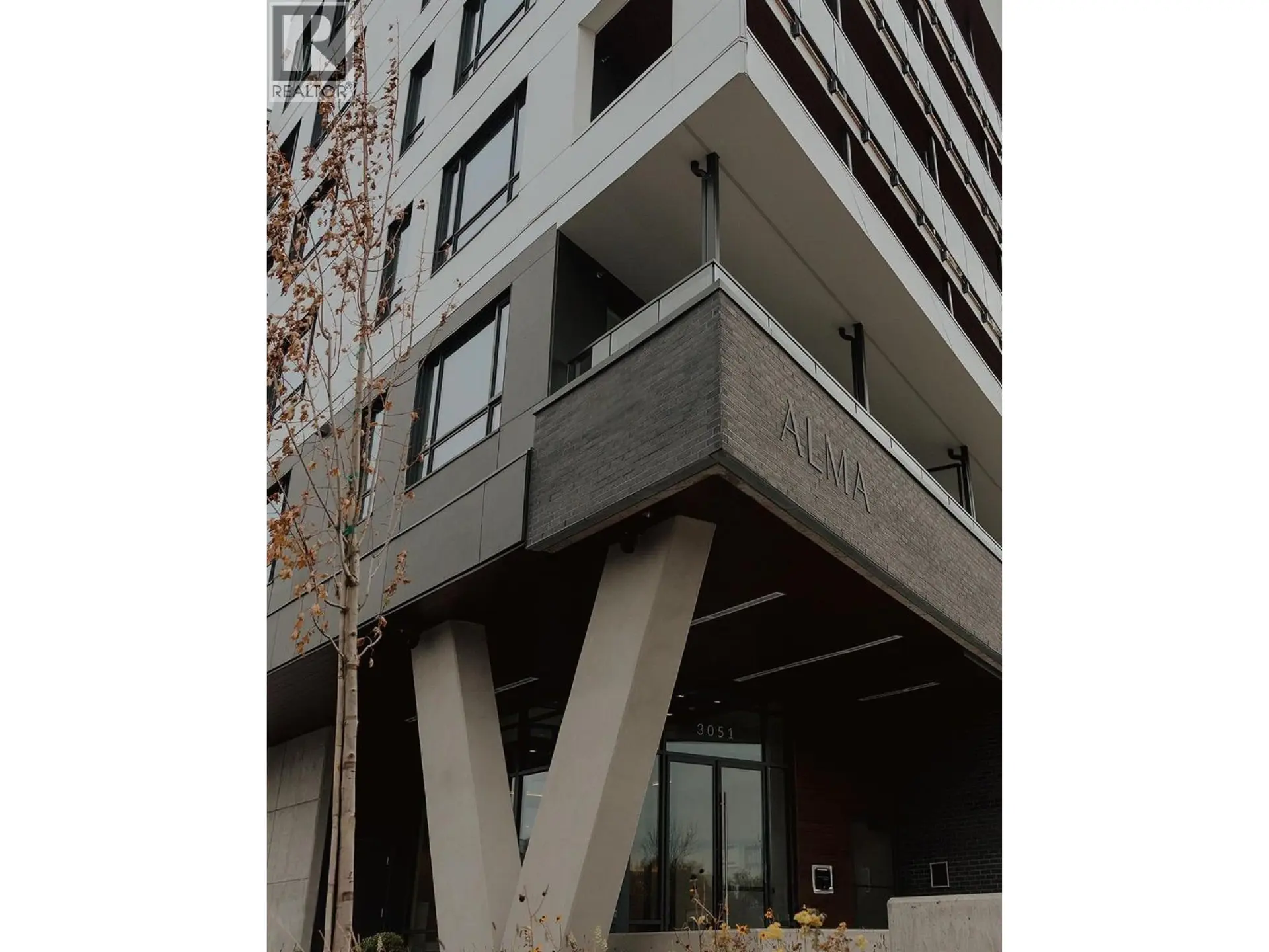 Property at #305 3051 ABBOTT STREET, Kelowna, BC