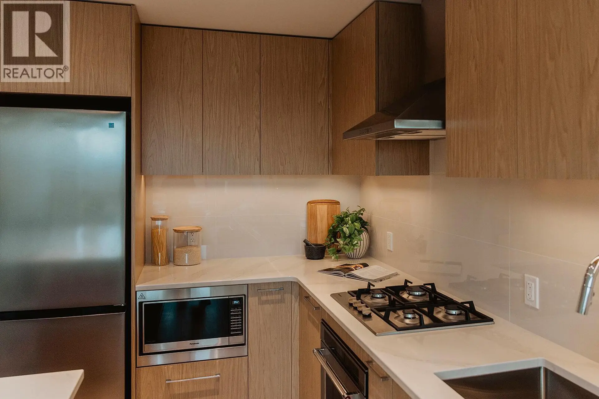 Property at #305 3051 ABBOTT STREET, Kelowna, BC