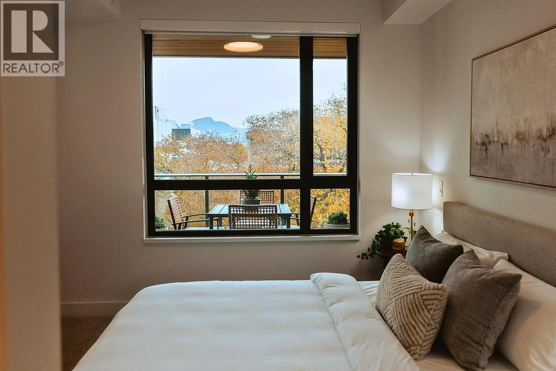 Property at #305 3051 ABBOTT STREET, Kelowna, BC