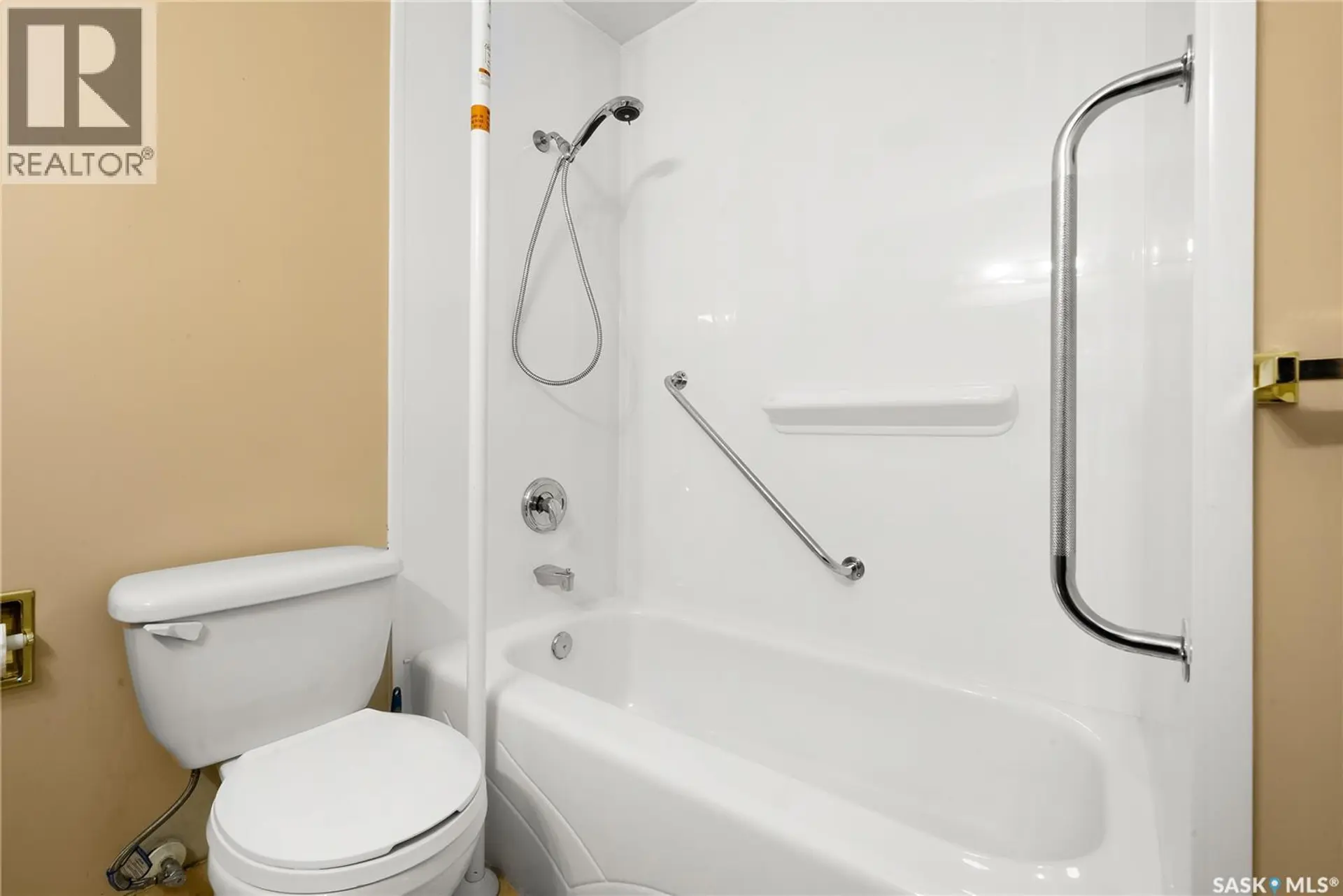 #304 4615 RAE STREET - Image 14