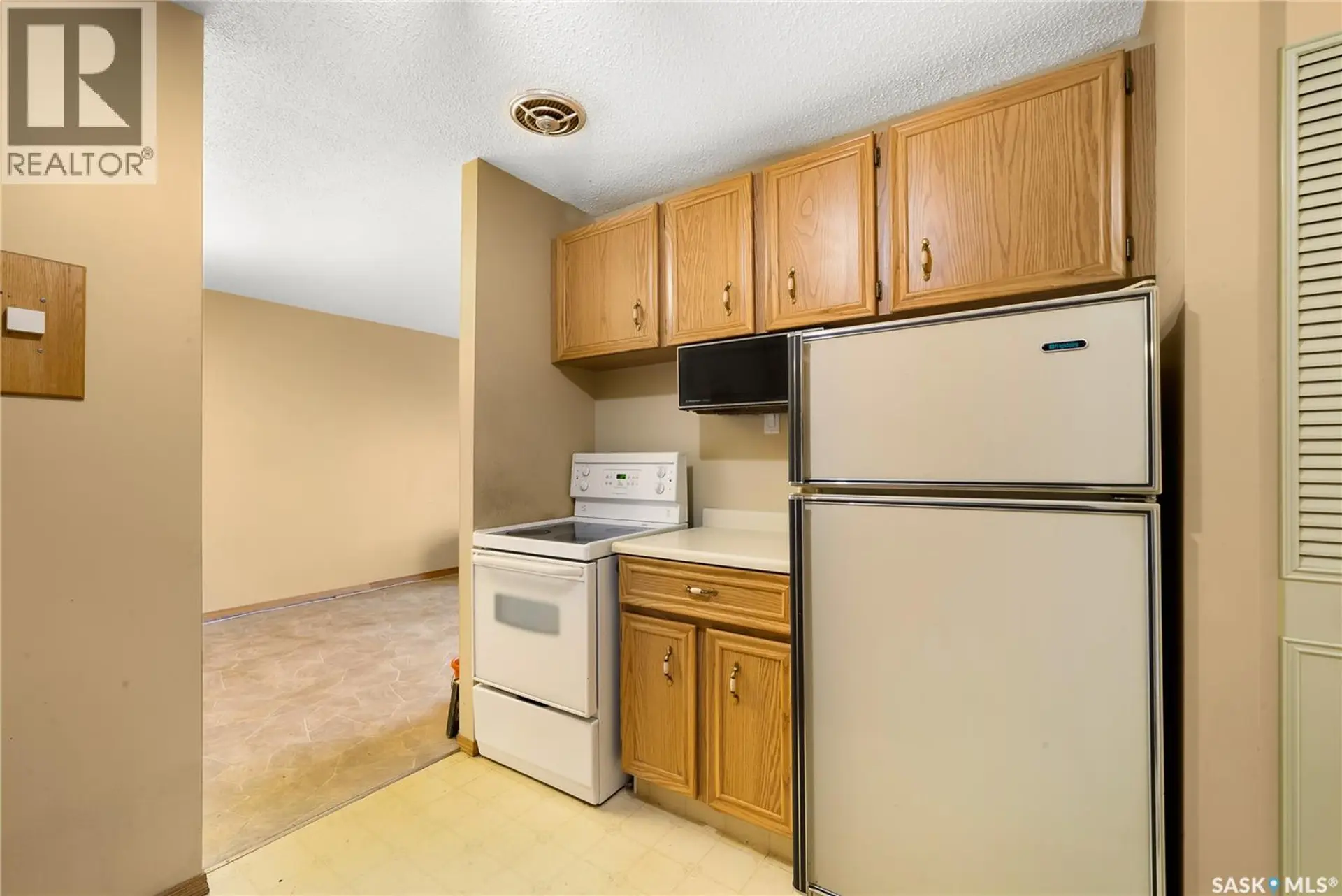 #304 4615 RAE STREET - Image 6