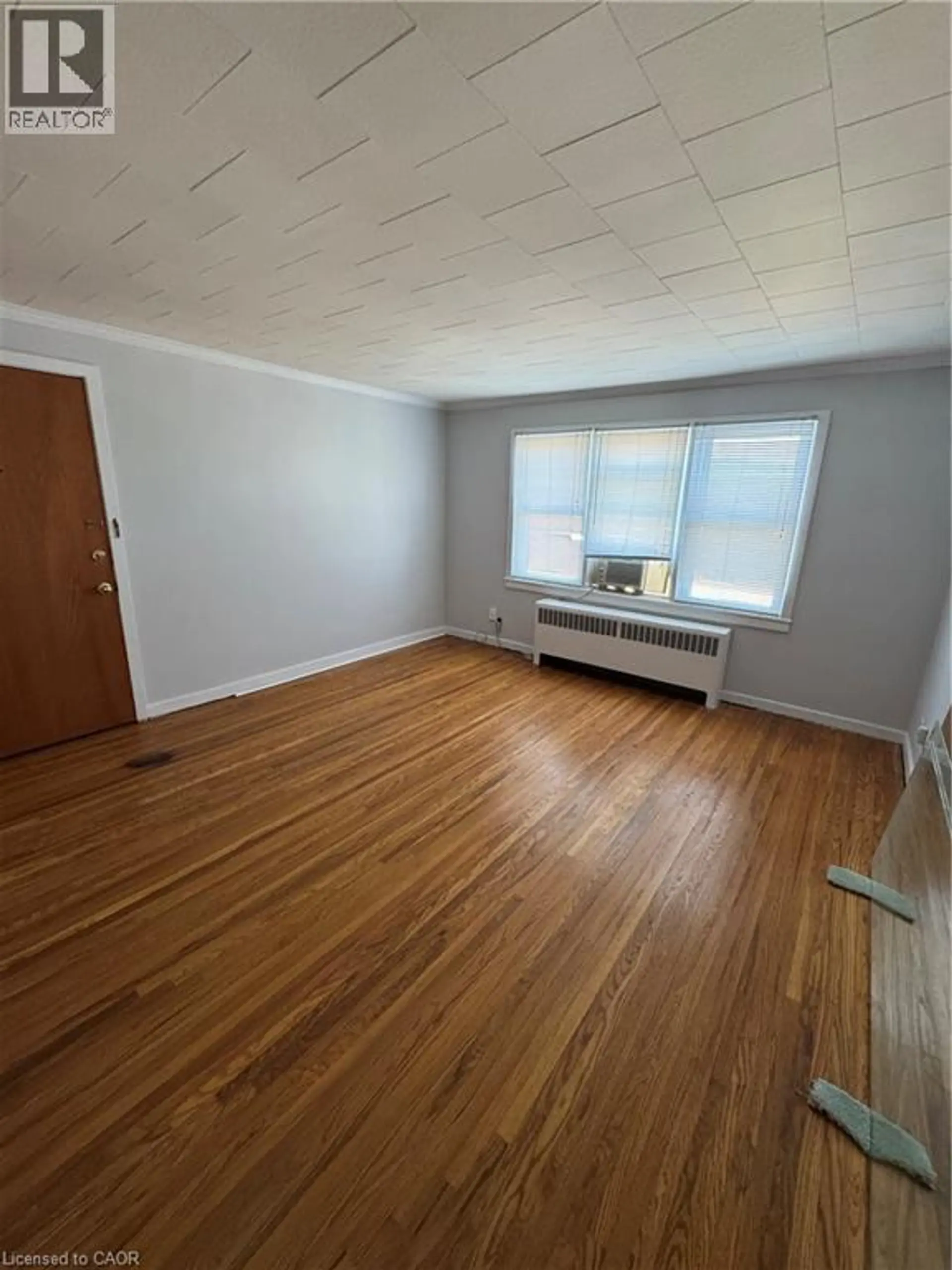 #11 1755 KING STREET - Image 14