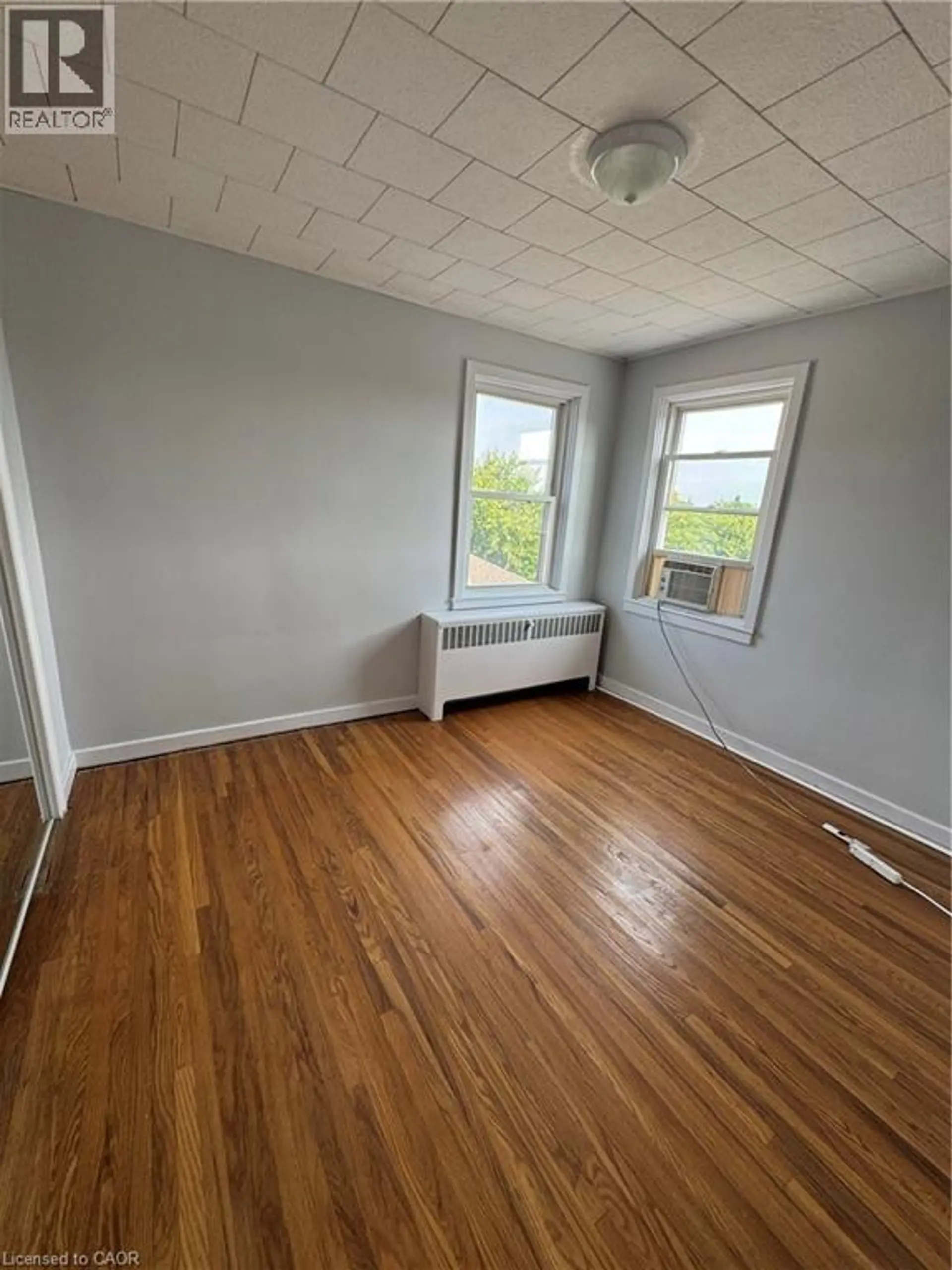 #11 1755 KING STREET - Image 19