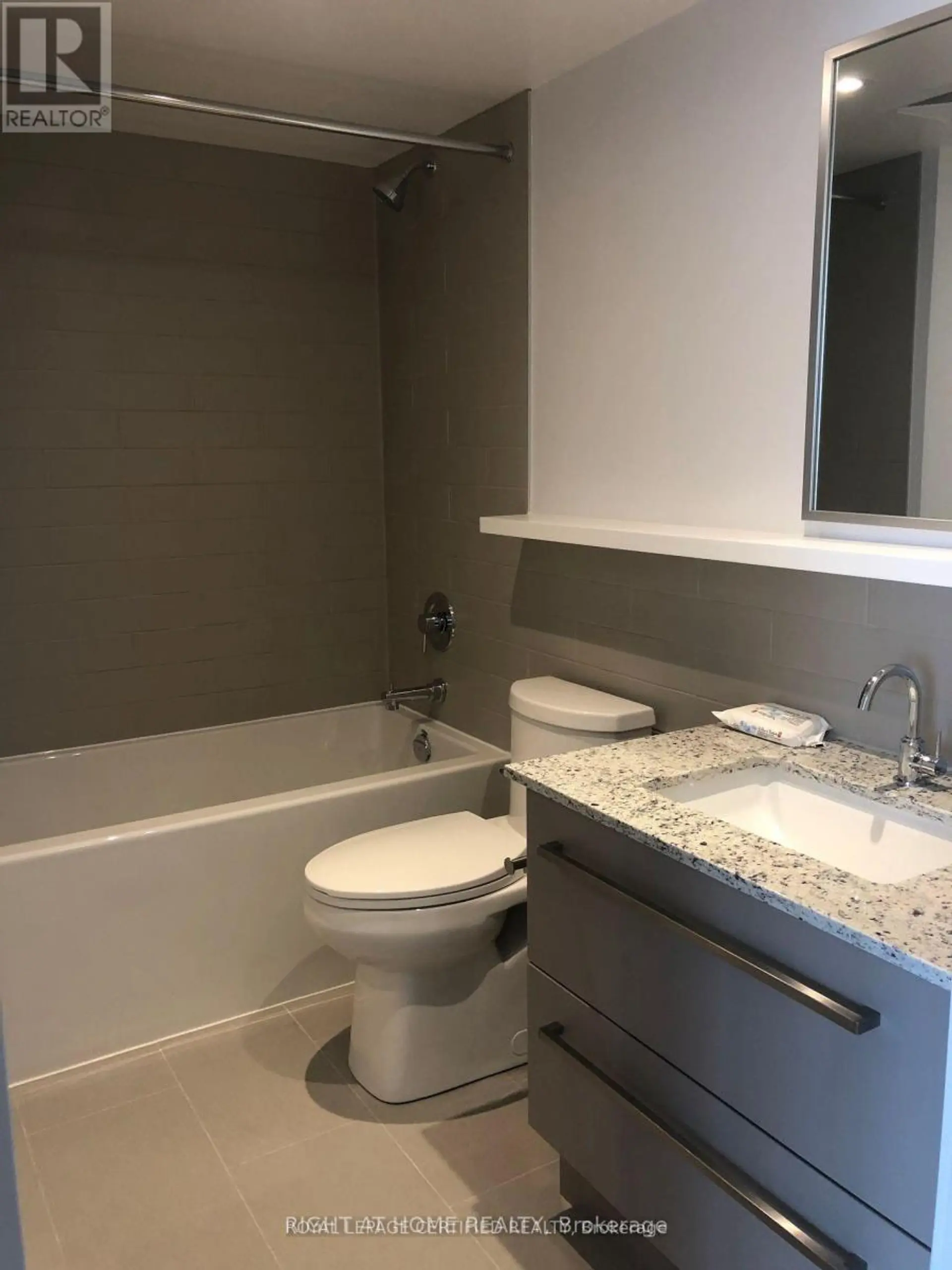 #1409 160 FLEMINGTON ROAD - Image 5