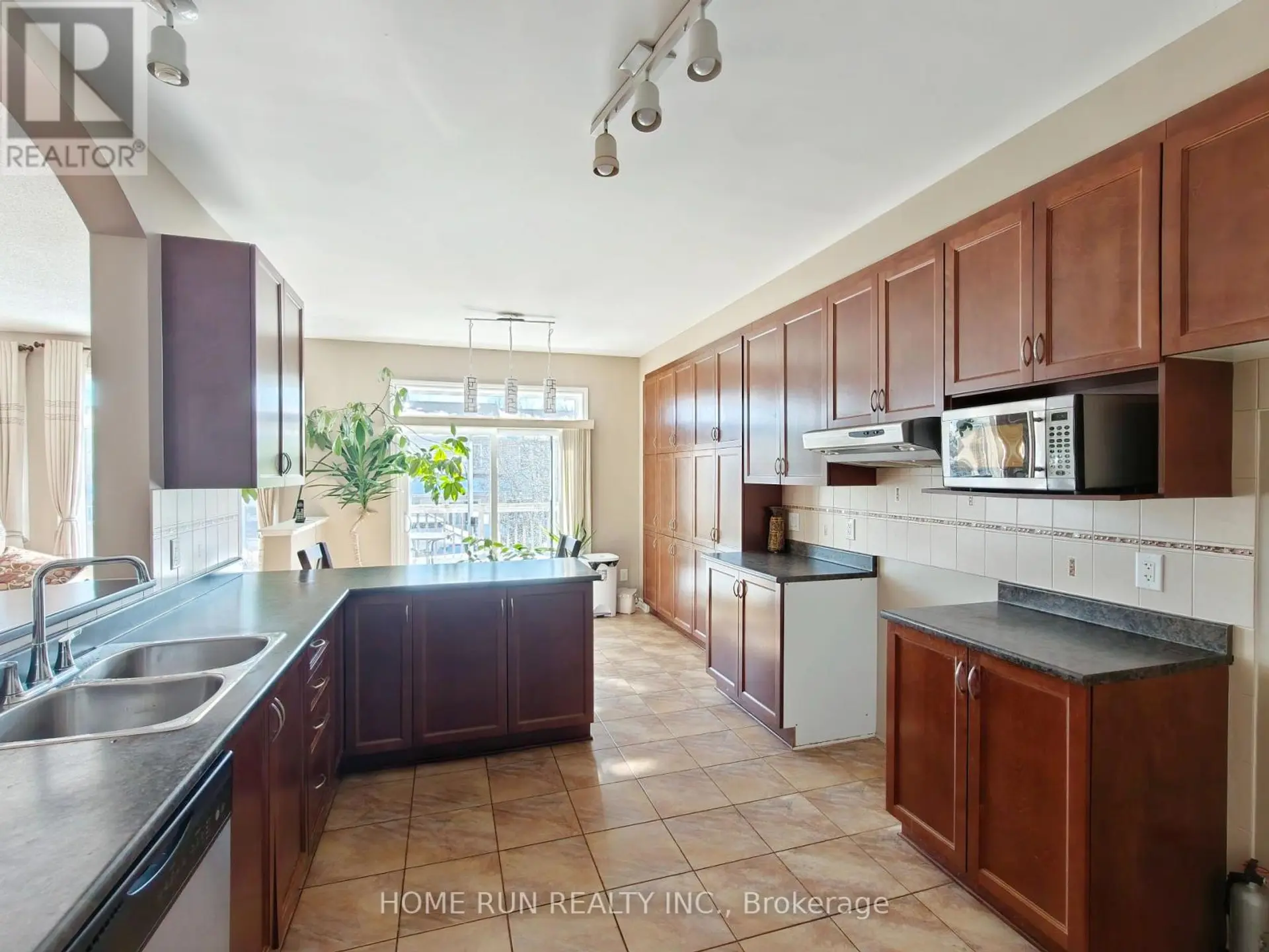 75 POLO LANE - Image 6
