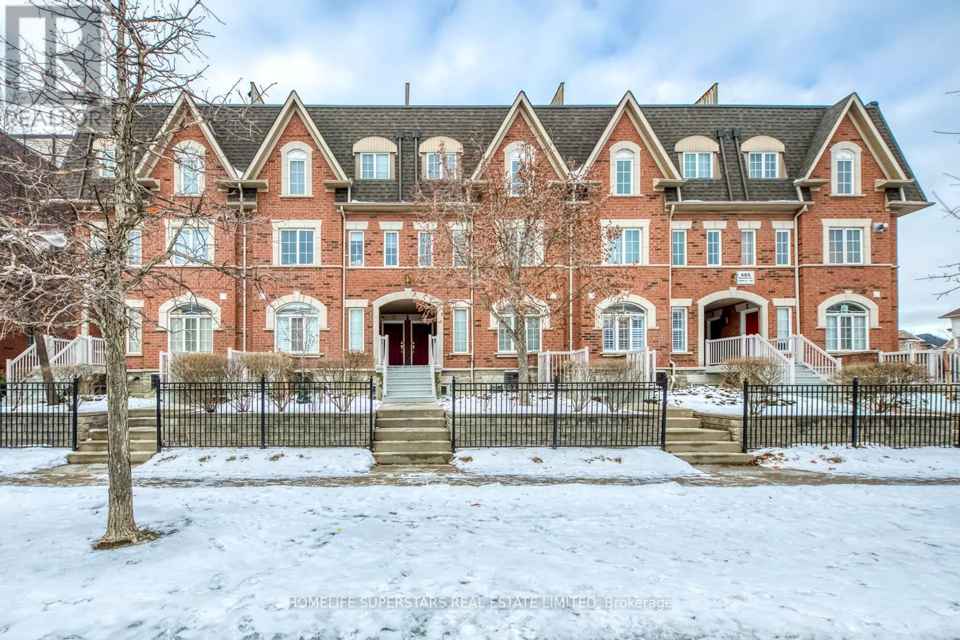 #11 605 SHORELINE DRIVE - Image 1
