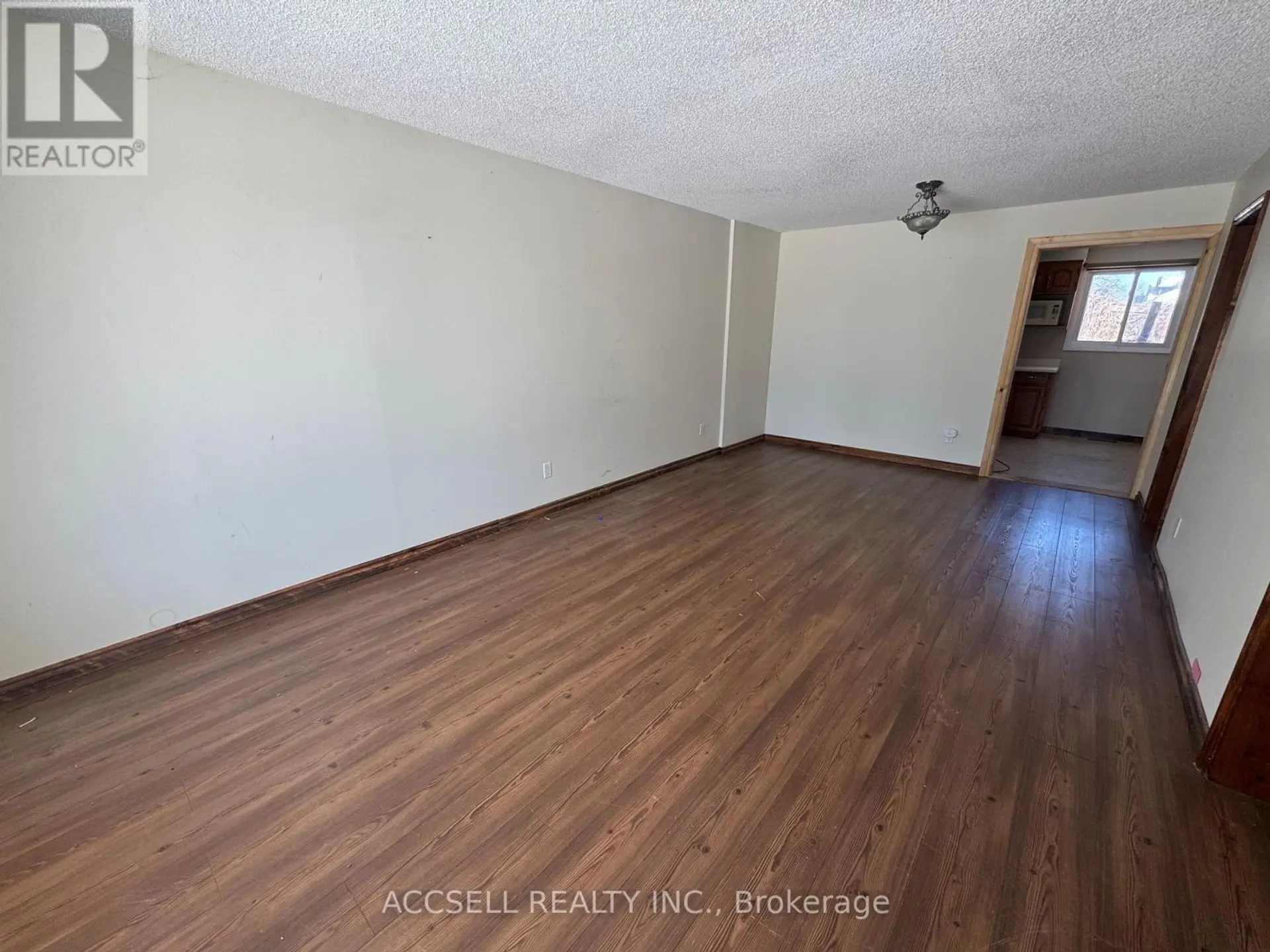 187 TORONTO STREET - Image 3