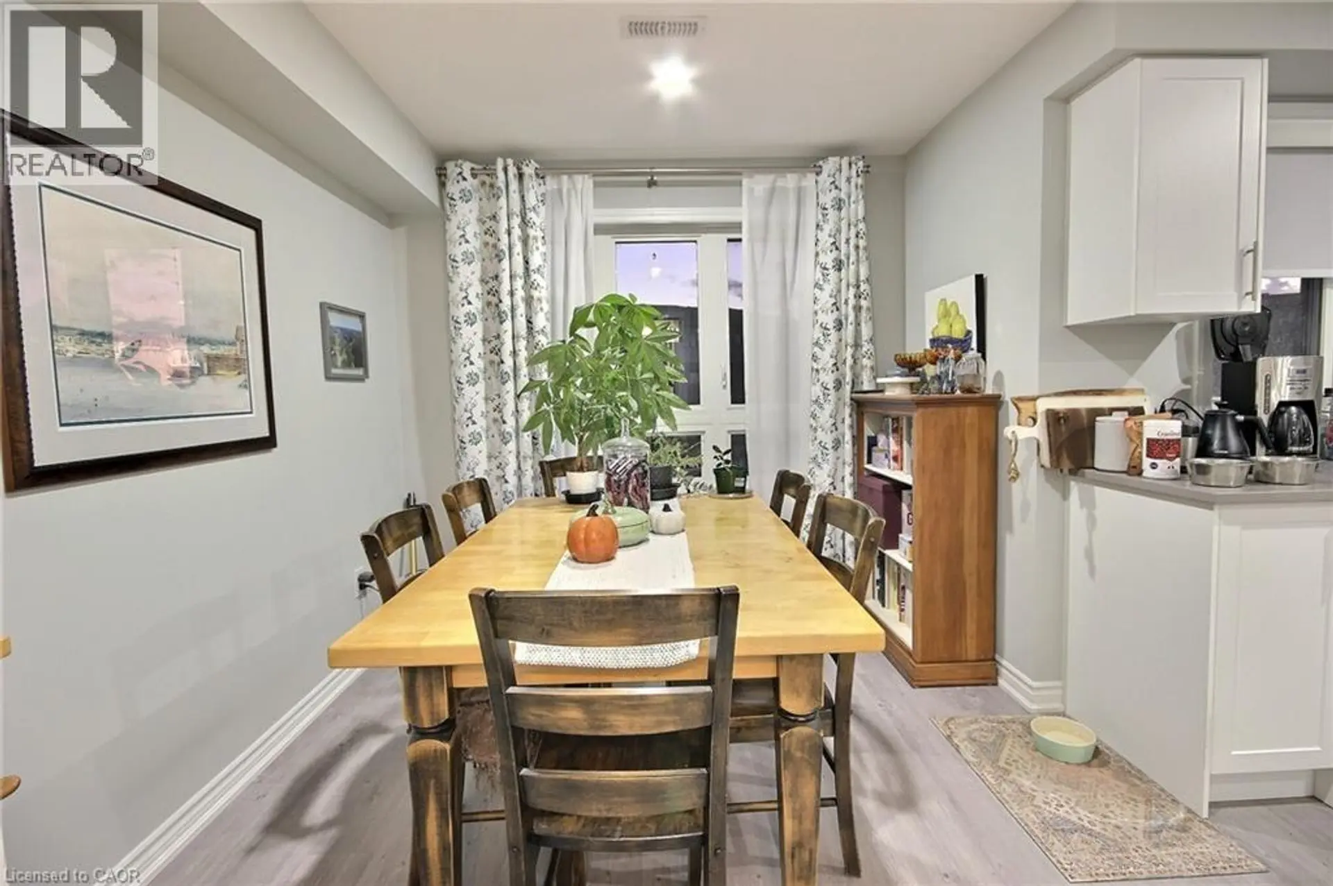 287 CHAPEL HILL Drive - Image 5