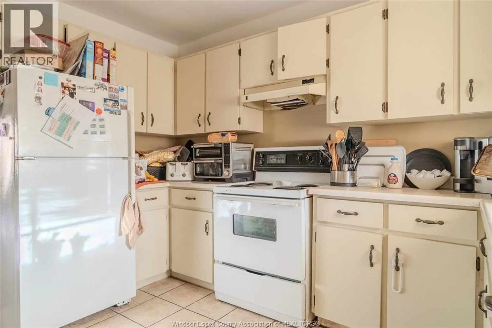 1557 Goyeau STREET - Image 6