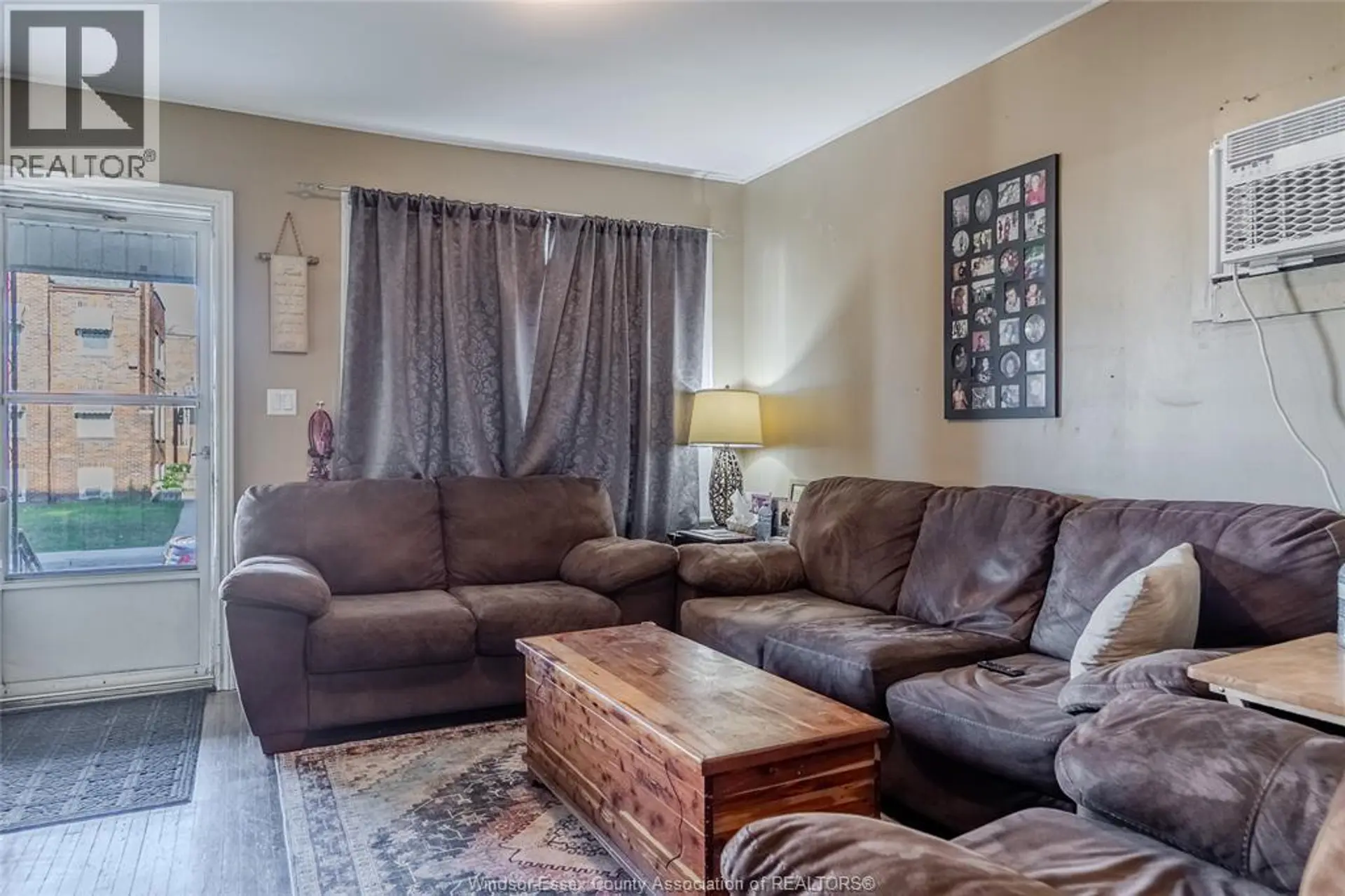 1557 Goyeau STREET - Image 3