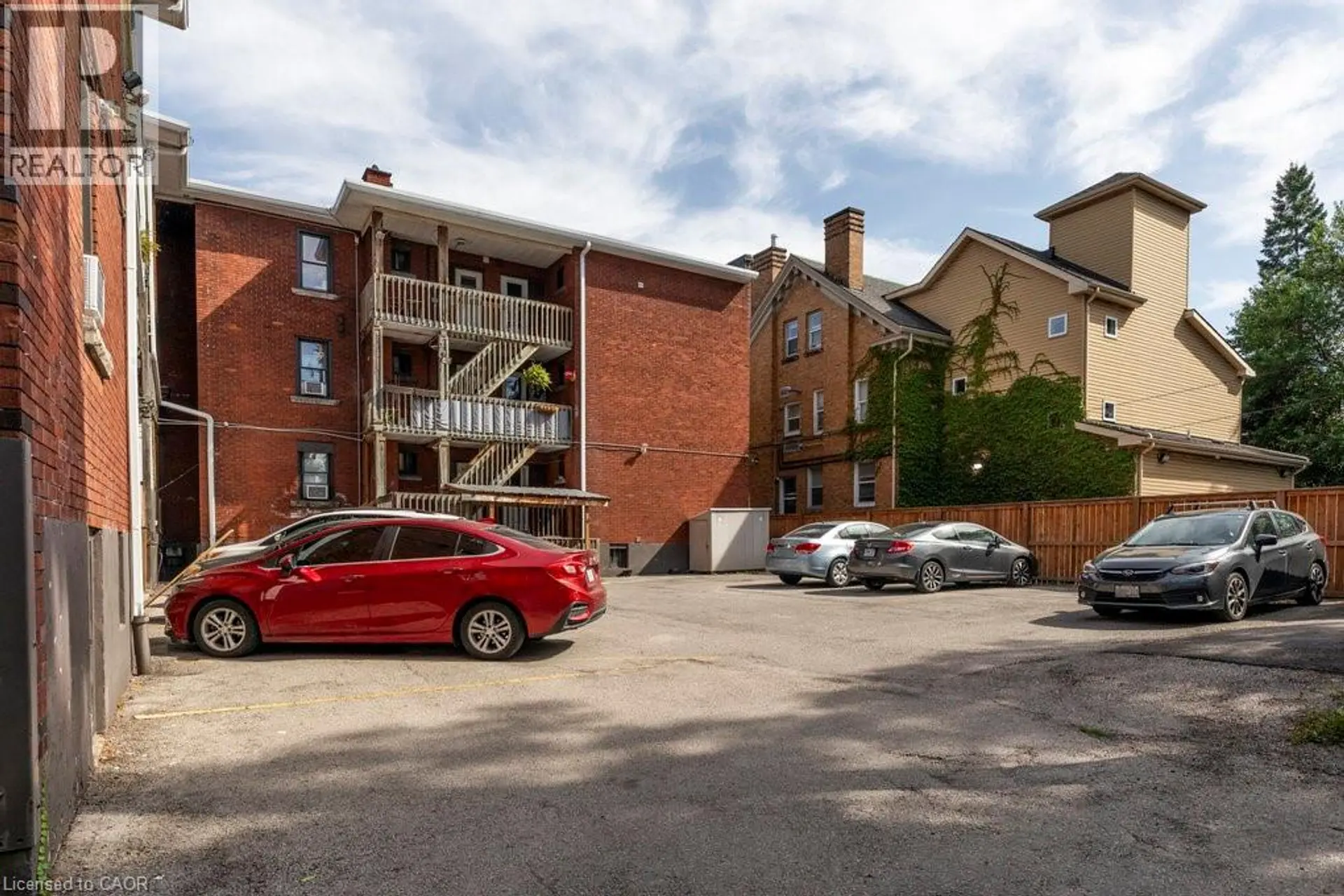 #1 352 HUNTER STREET E - Image 5