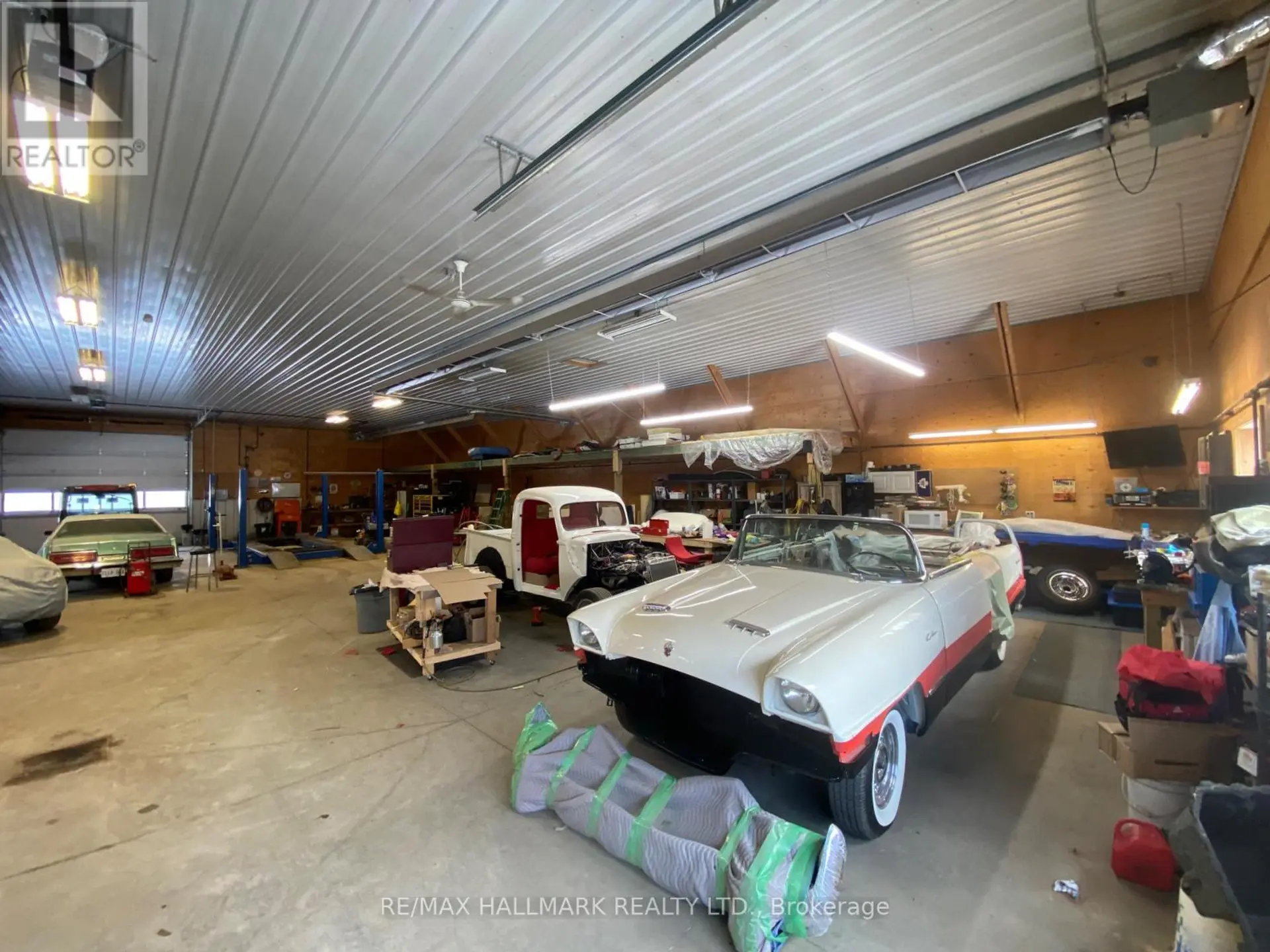 4749 AURORA ROAD E - Image 15
