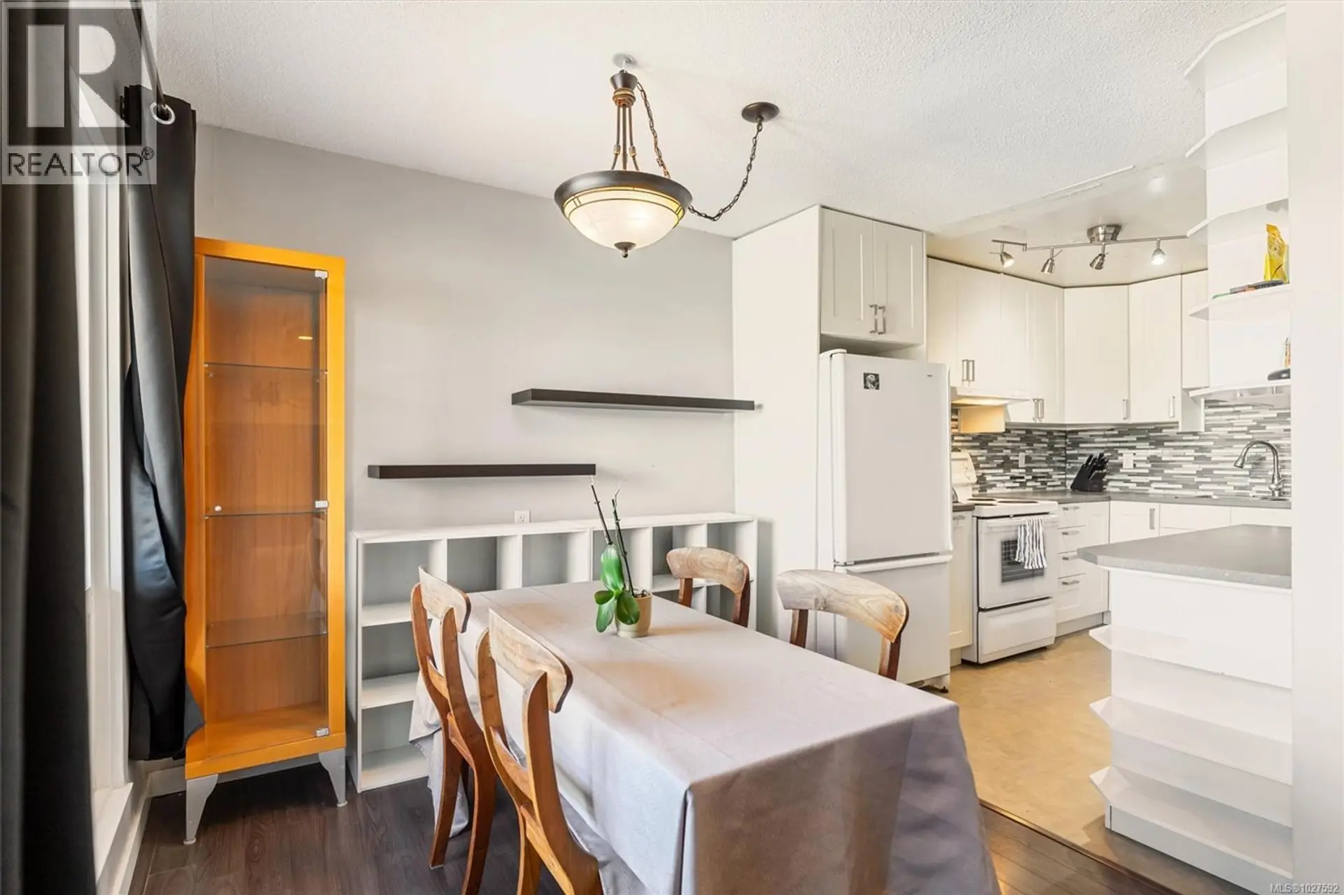 Property at #301 1725 CEDAR HILL CROSS RD, Saanich, BC