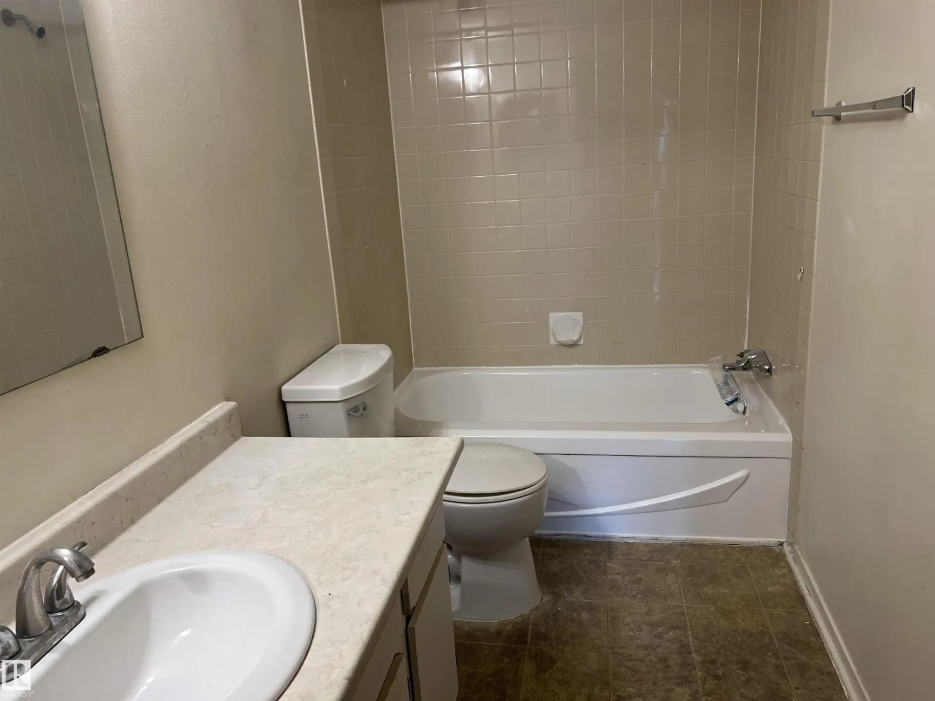 #208 1620 48 ST NW - Image 11