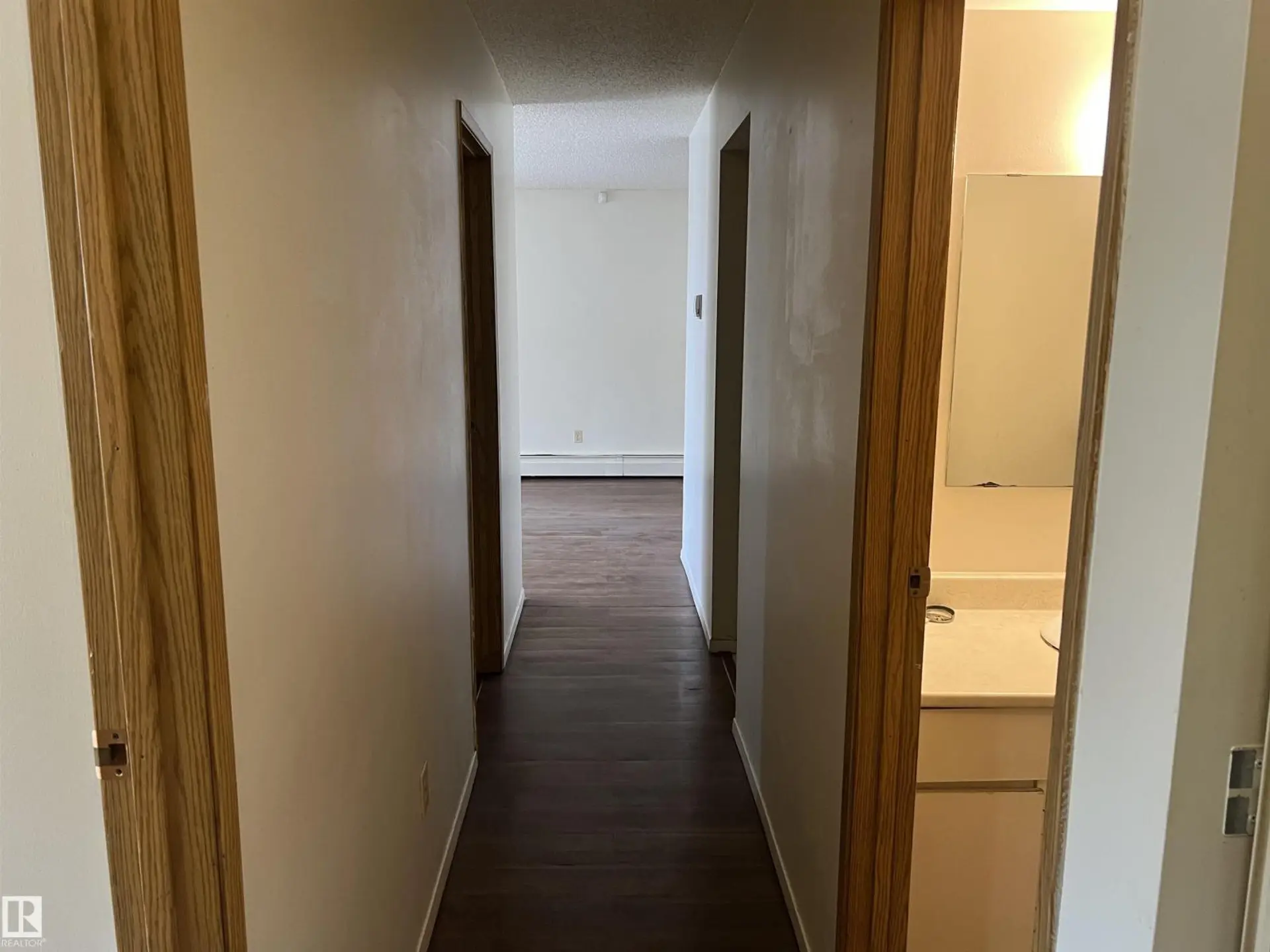 #208 1620 48 ST NW - Image 4