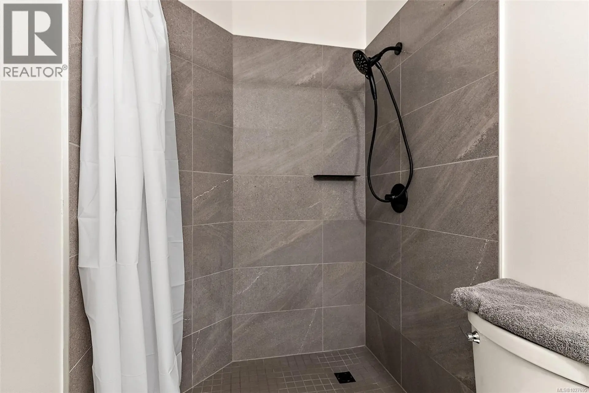 Property at #407 1061 FORT ST, Victoria, BC