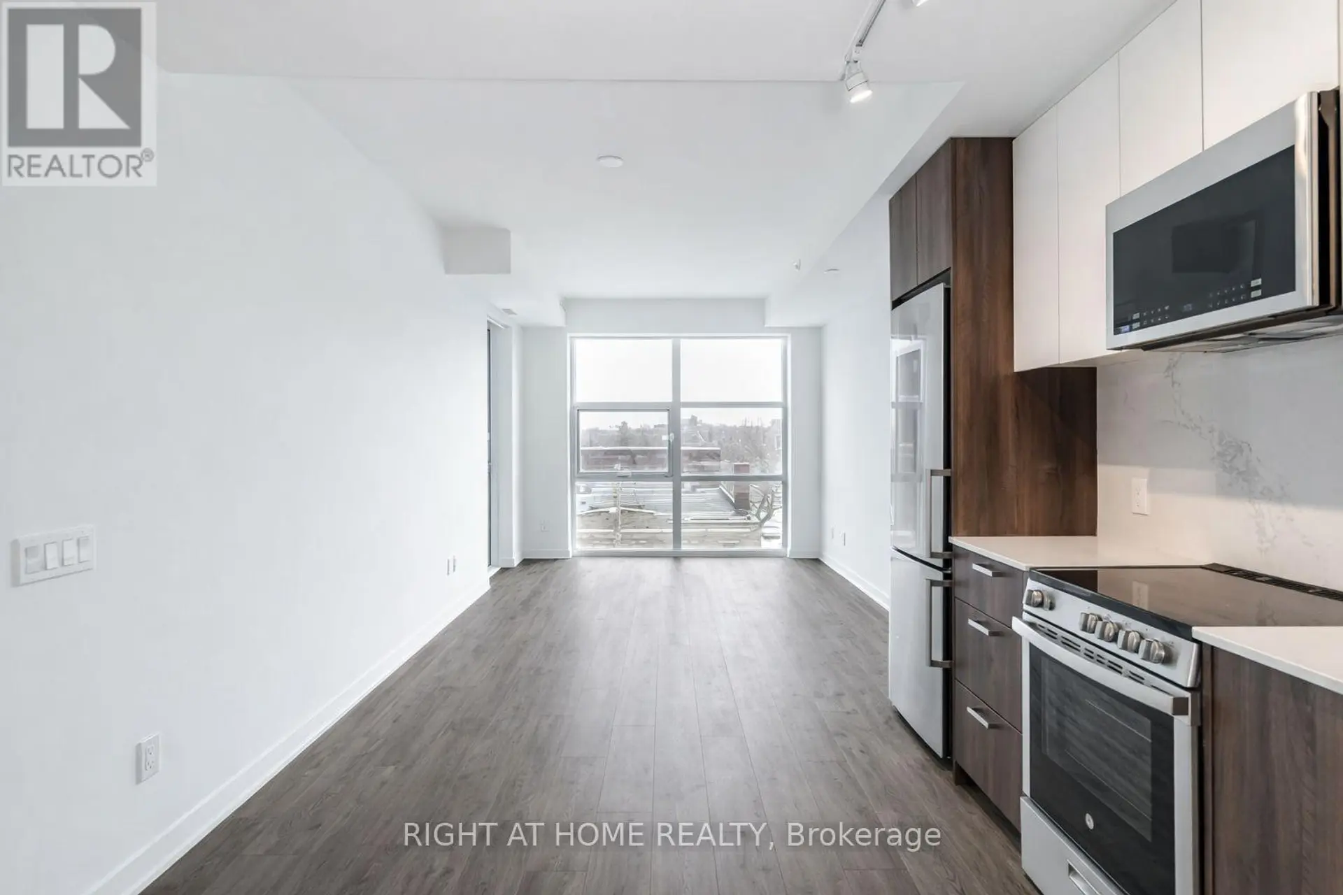 #418 1787 ST CLAIR AVENUE - Image 9