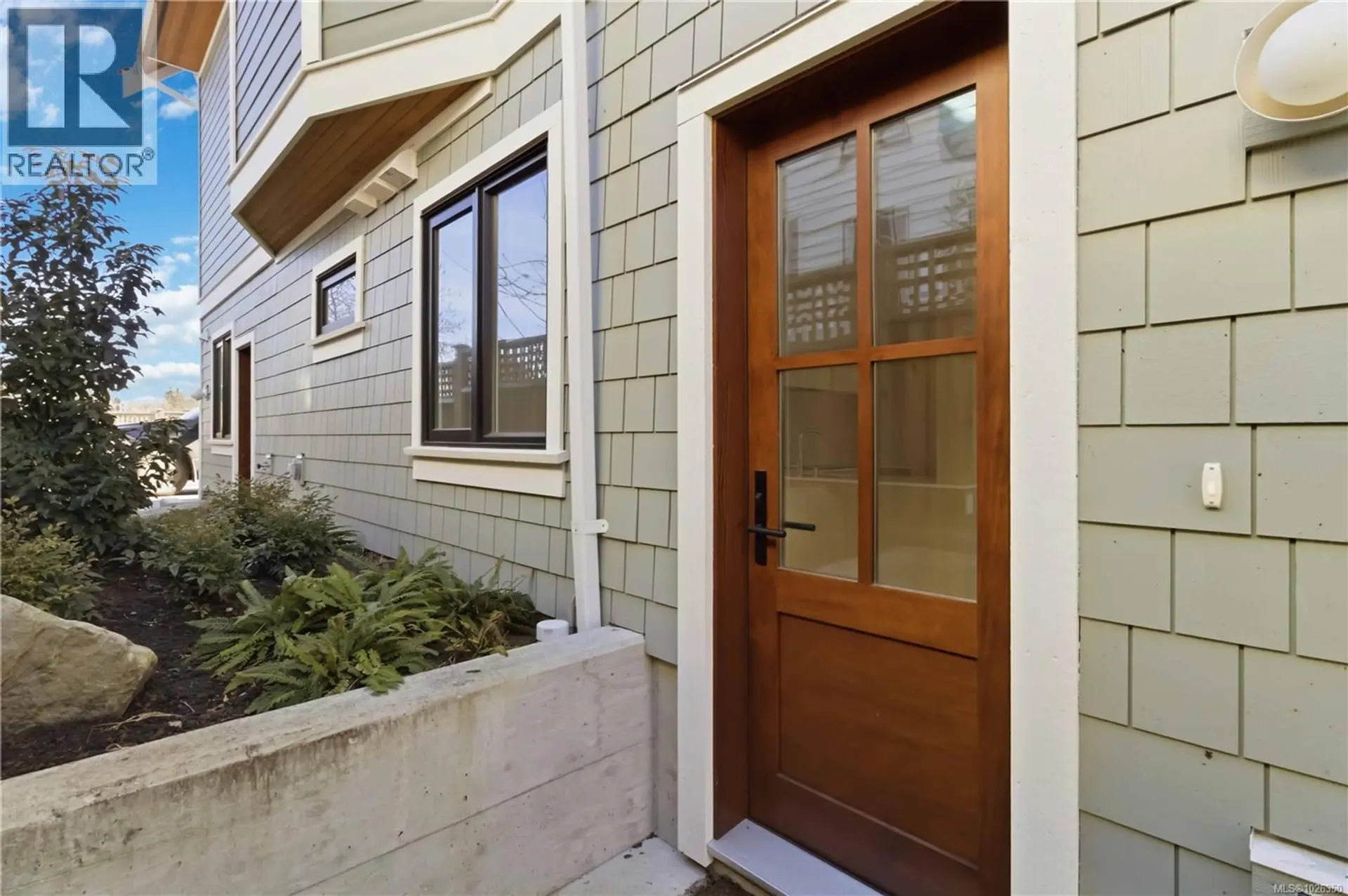 Property at #1 1915 FERNWOOD RD, Victoria, BC