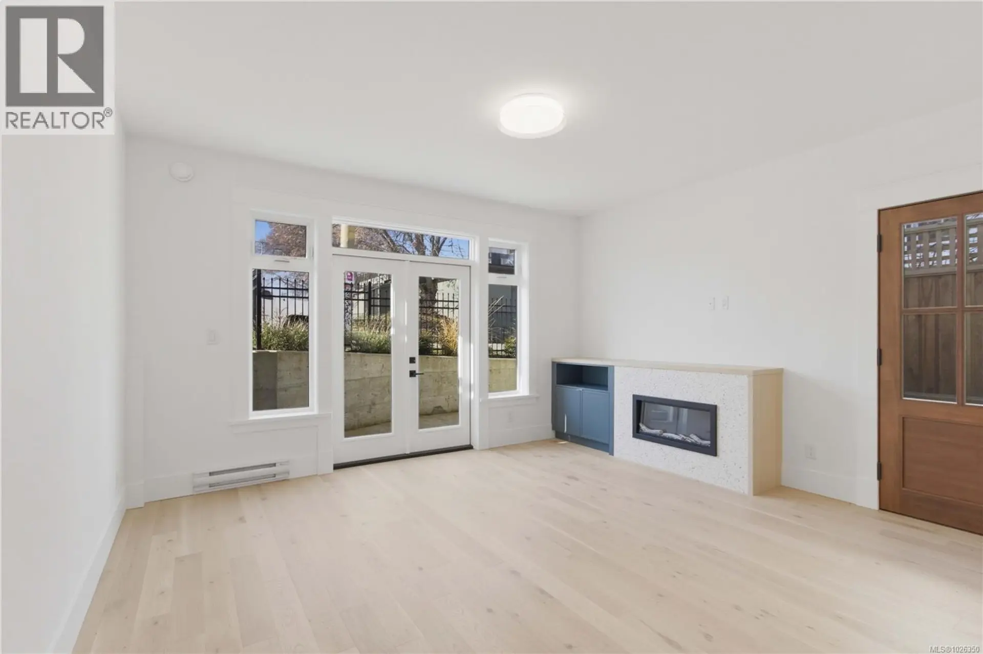 Property at #1 1915 FERNWOOD RD, Victoria, BC