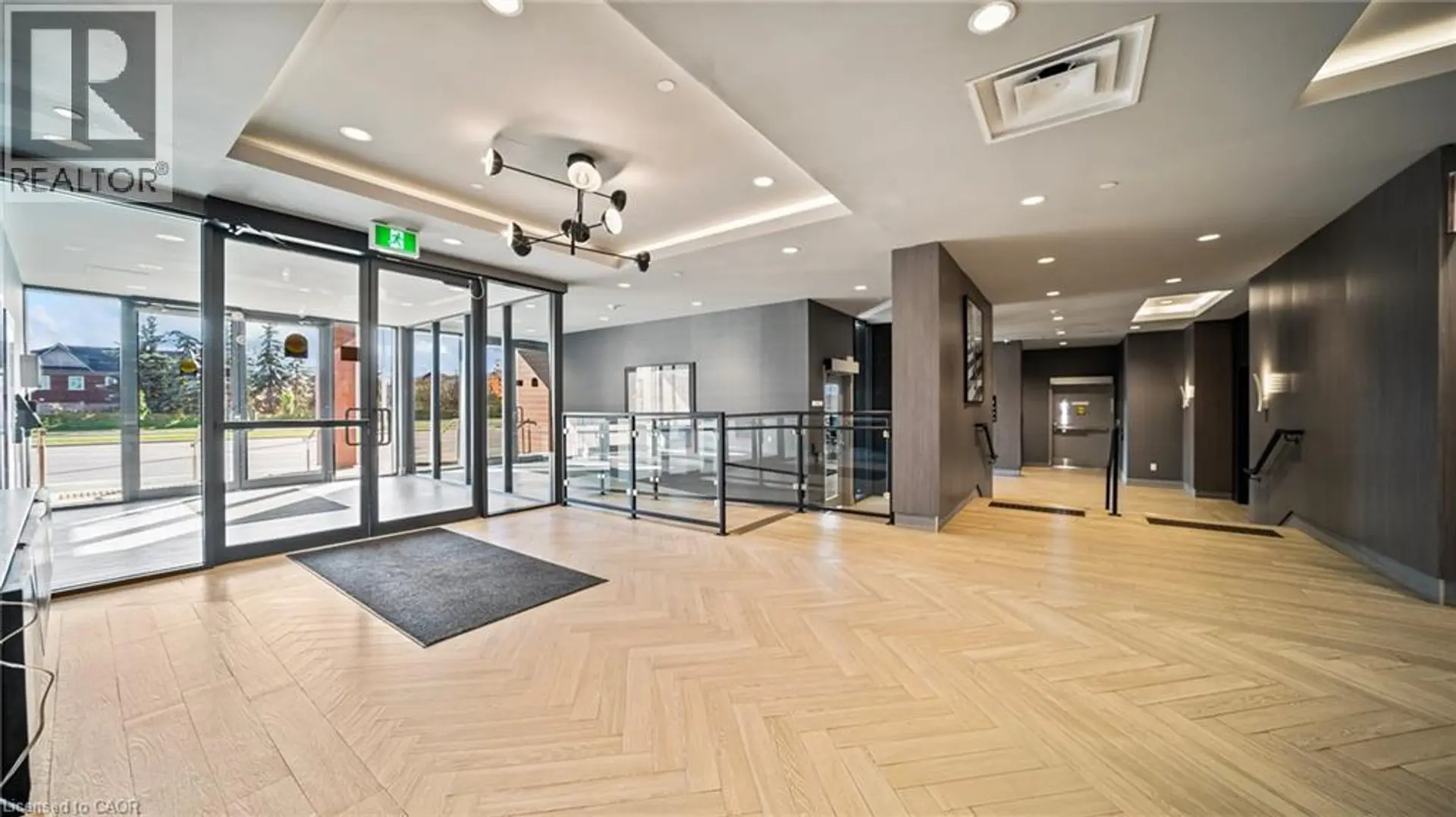 #004 95 DUNDAS STREET - Image 14