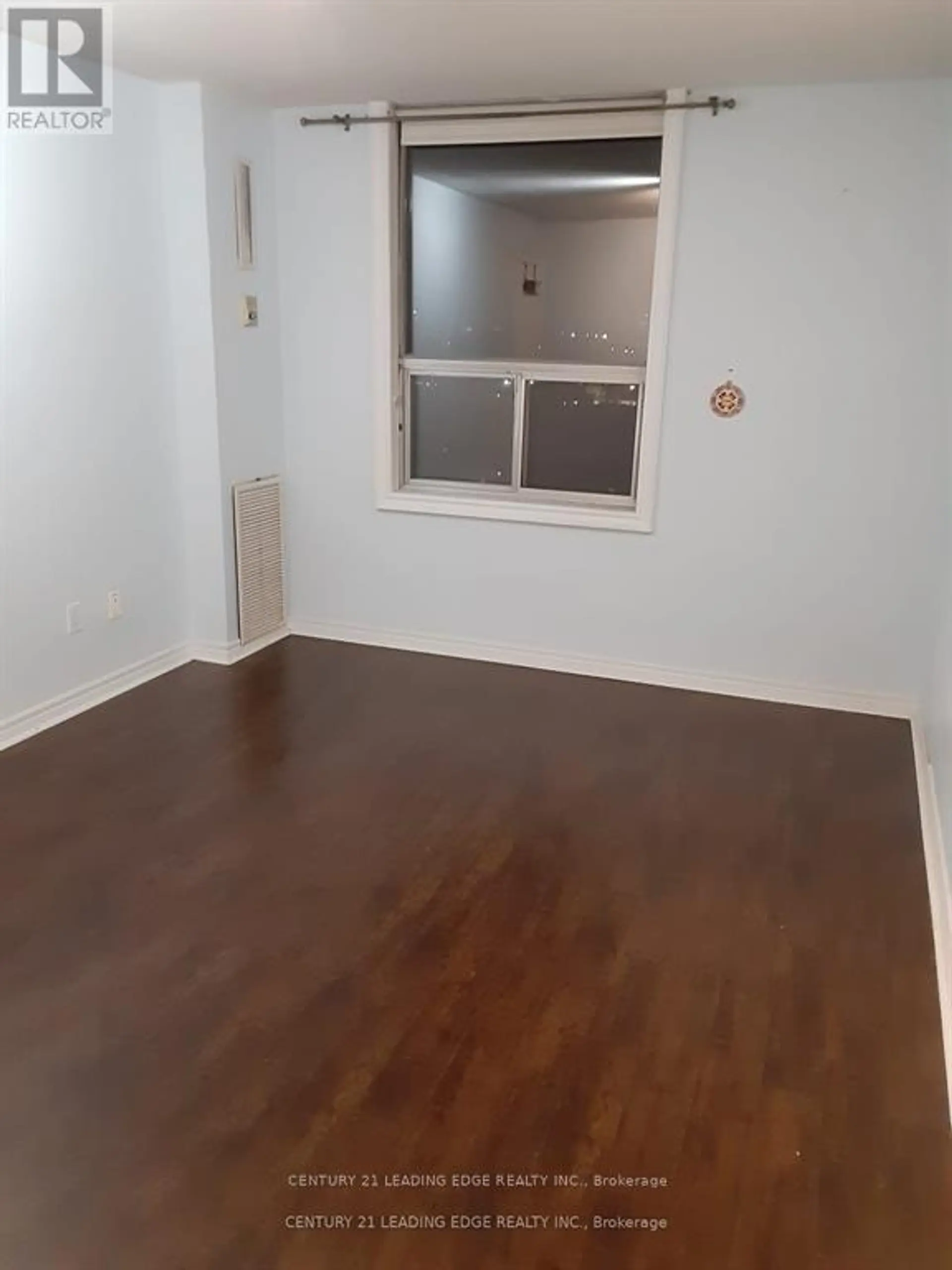 #1605 5 SHADY GOLFWAY - Image 3