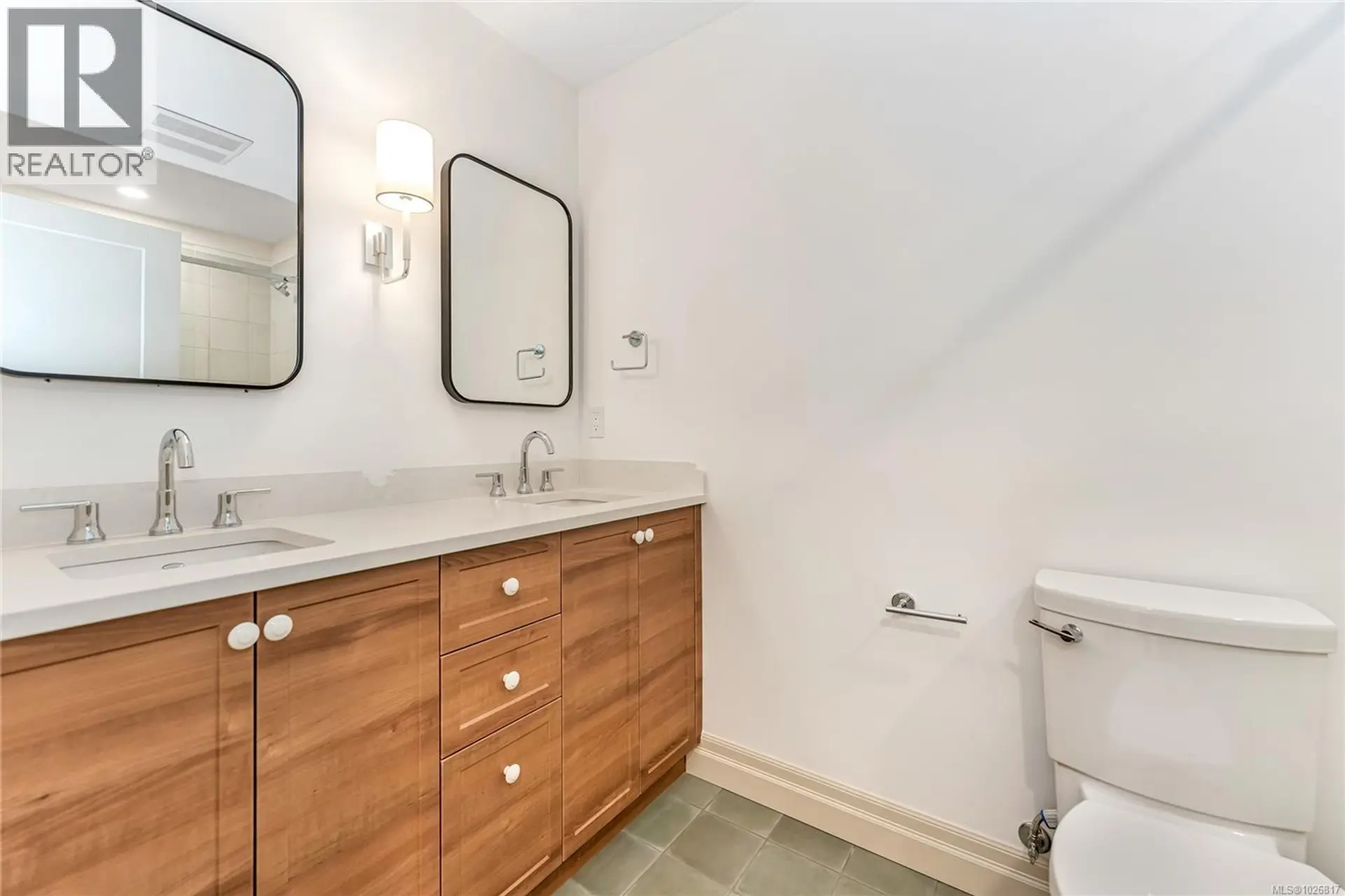 Property at #3 3098 WASHINGTON AVE, Victoria, BC