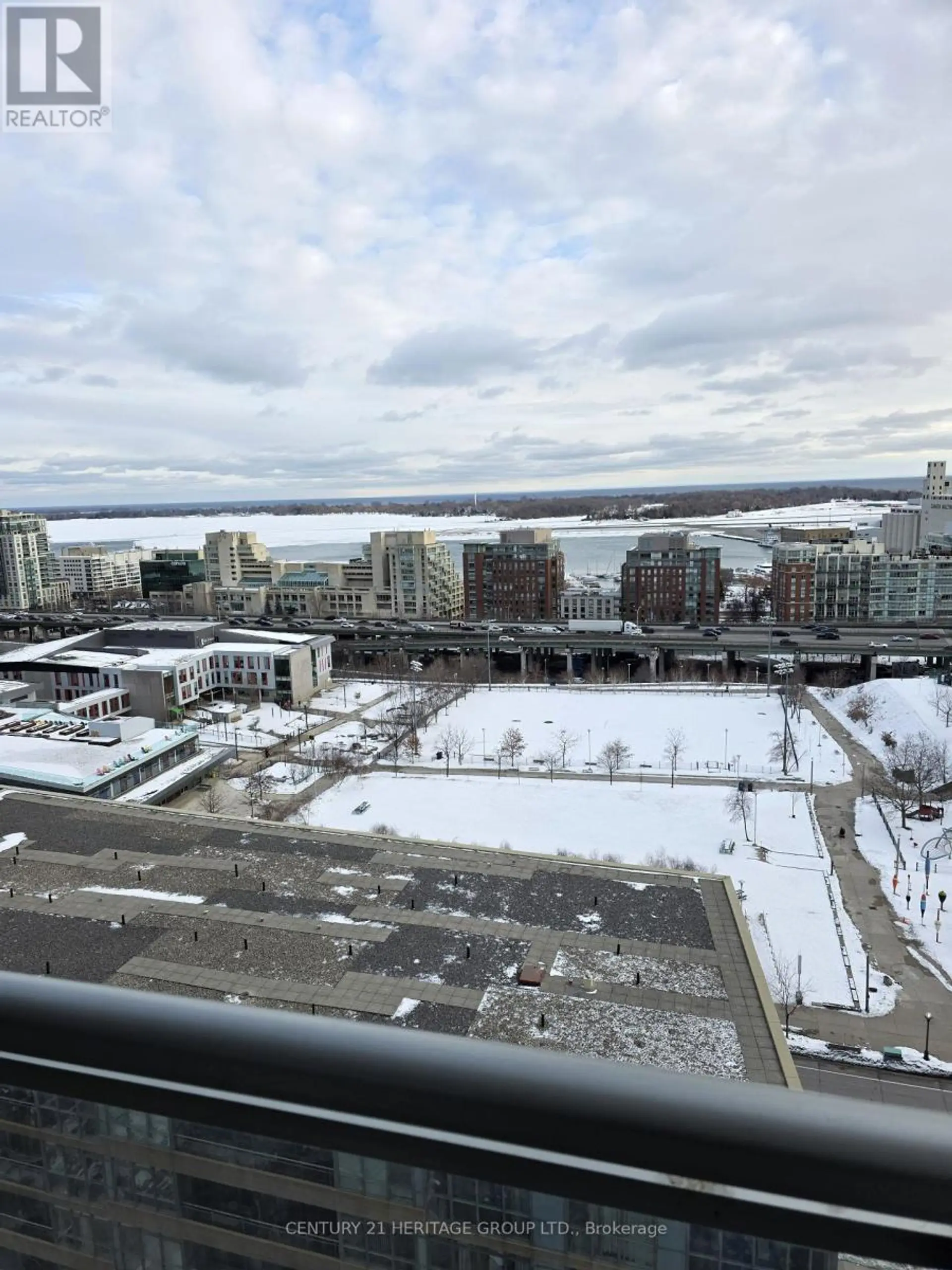 #2009 15 ICEBOAT TERRACE - Image 10