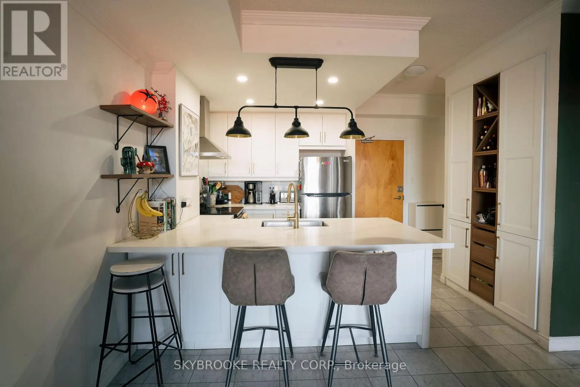 #907 39 PARLIAMENT STREET - Image 4