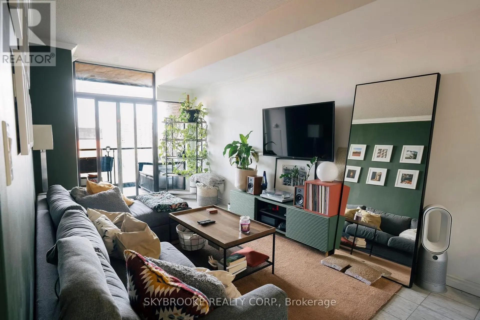 #907 39 PARLIAMENT STREET - Image 6