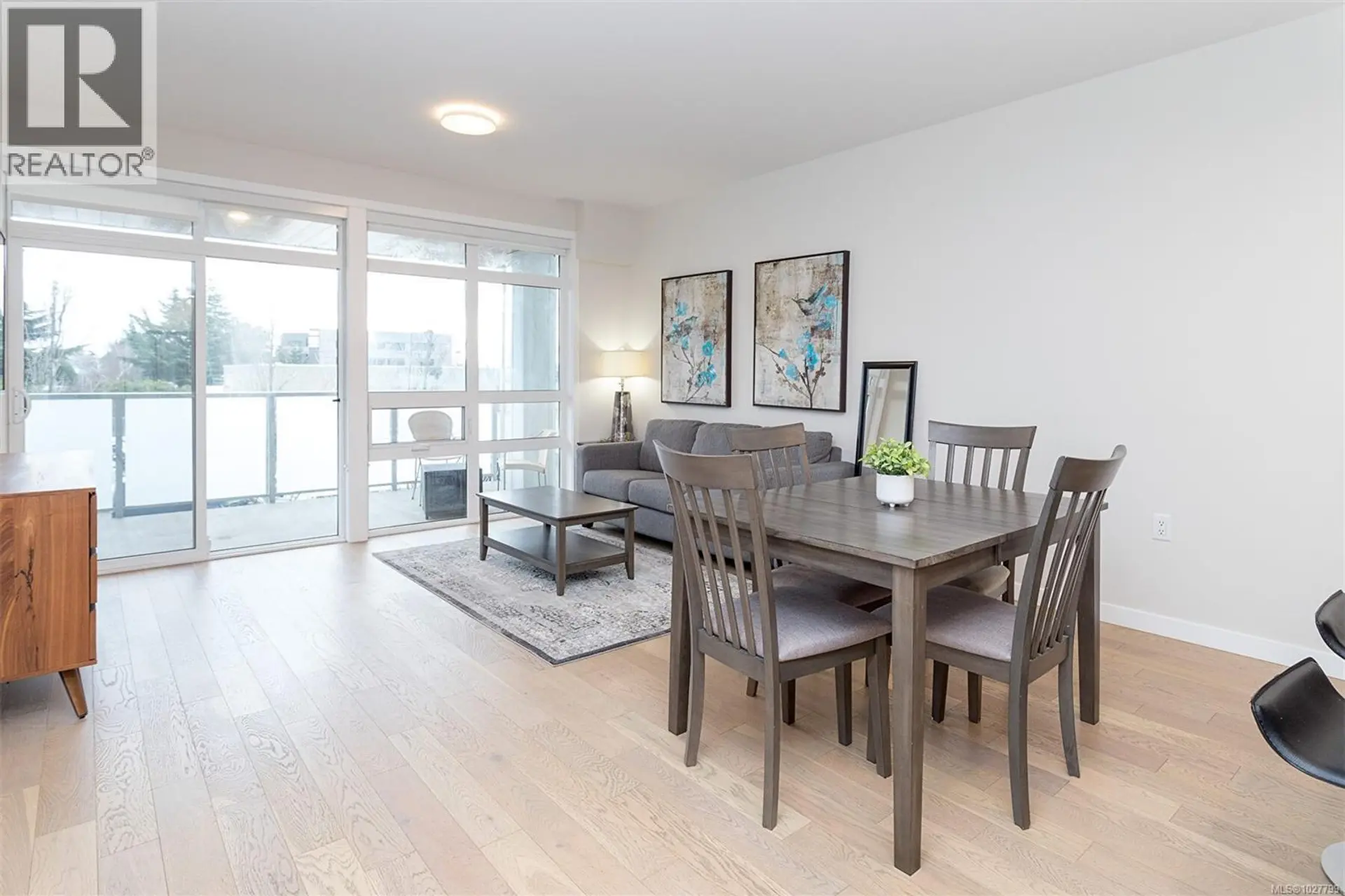 Property at #209 881 SHORT ST, Saanich, BC