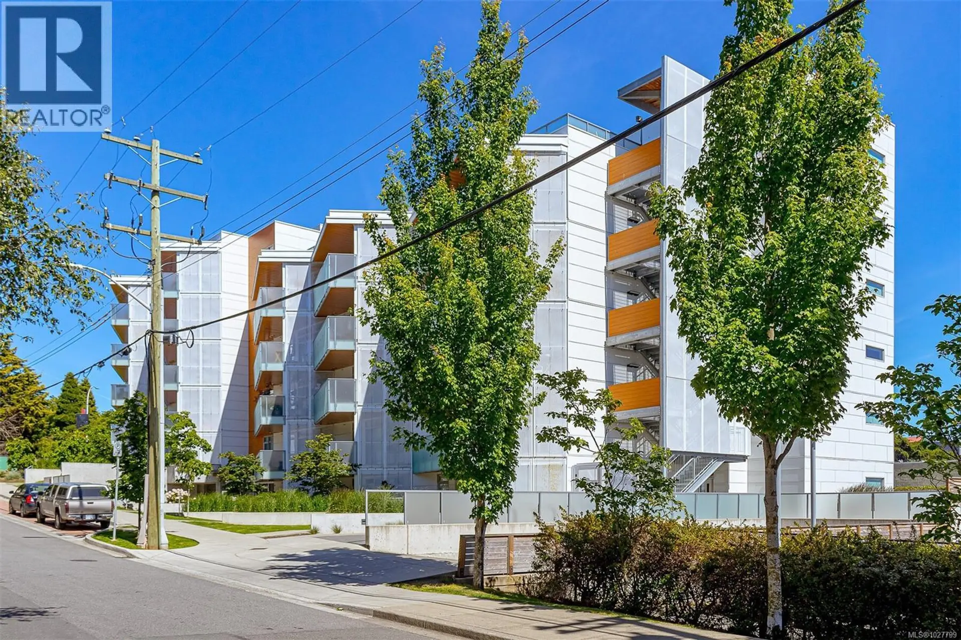 Property at #209 881 SHORT ST, Saanich, BC