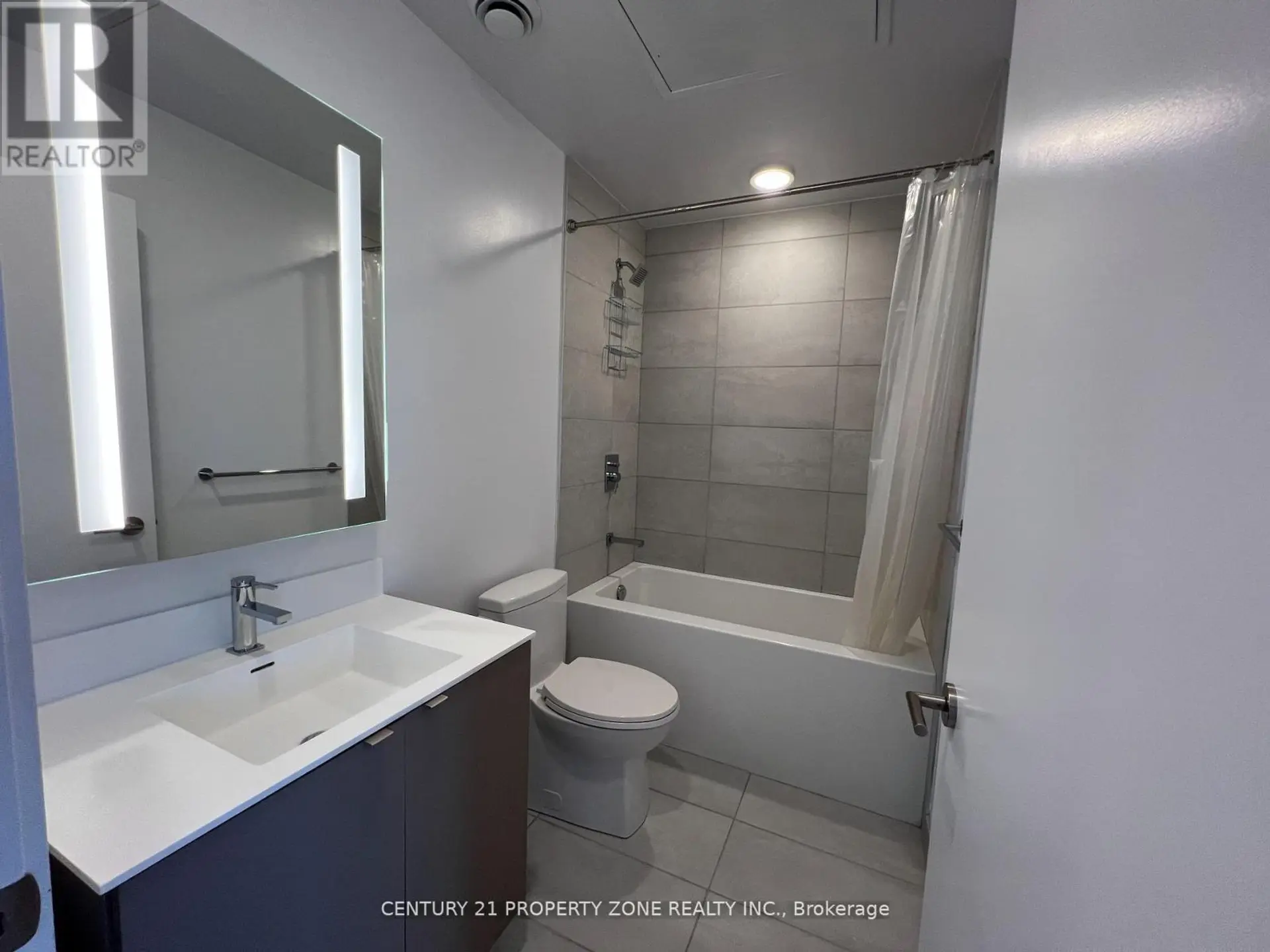#512 500 DUPONT STREET - Image 9